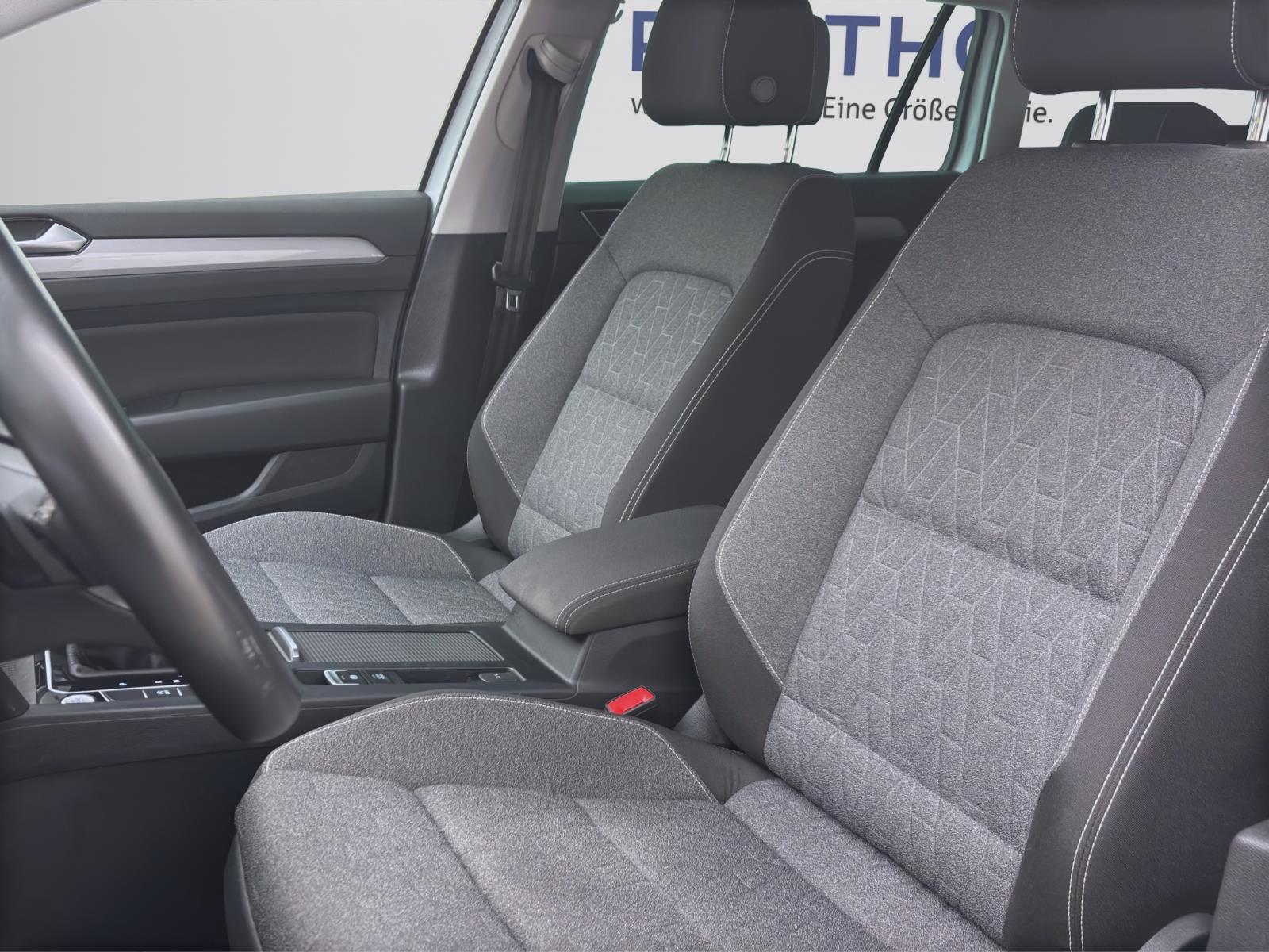 Bild 8: Volkswagen Passat Variant 2.0 TDI DSG BUSINESS STANDHZG AHK NAVI