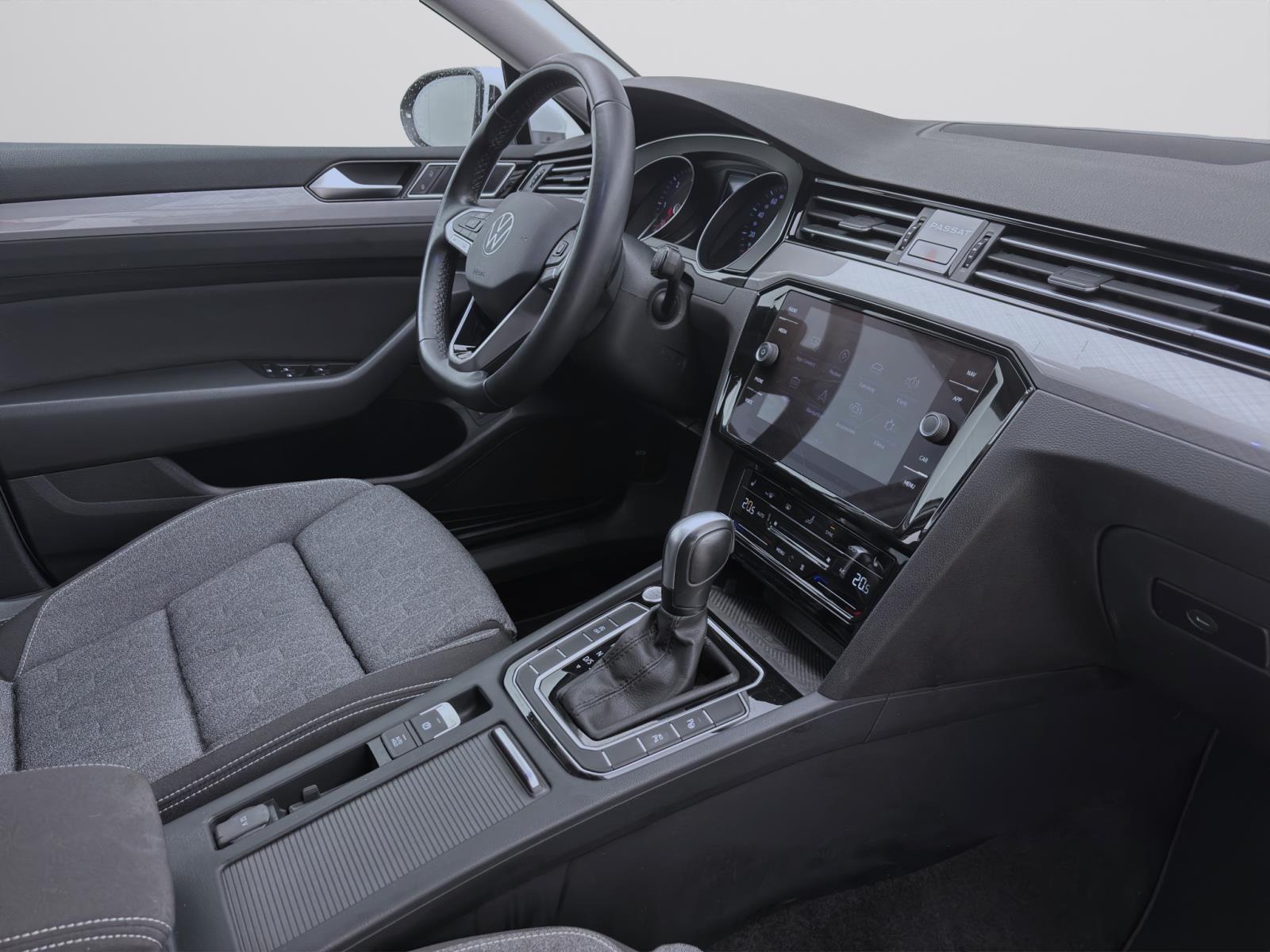 Bild 15: Volkswagen Passat Variant 2.0 TDI DSG BUSINESS STANDHZG AHK NAVI