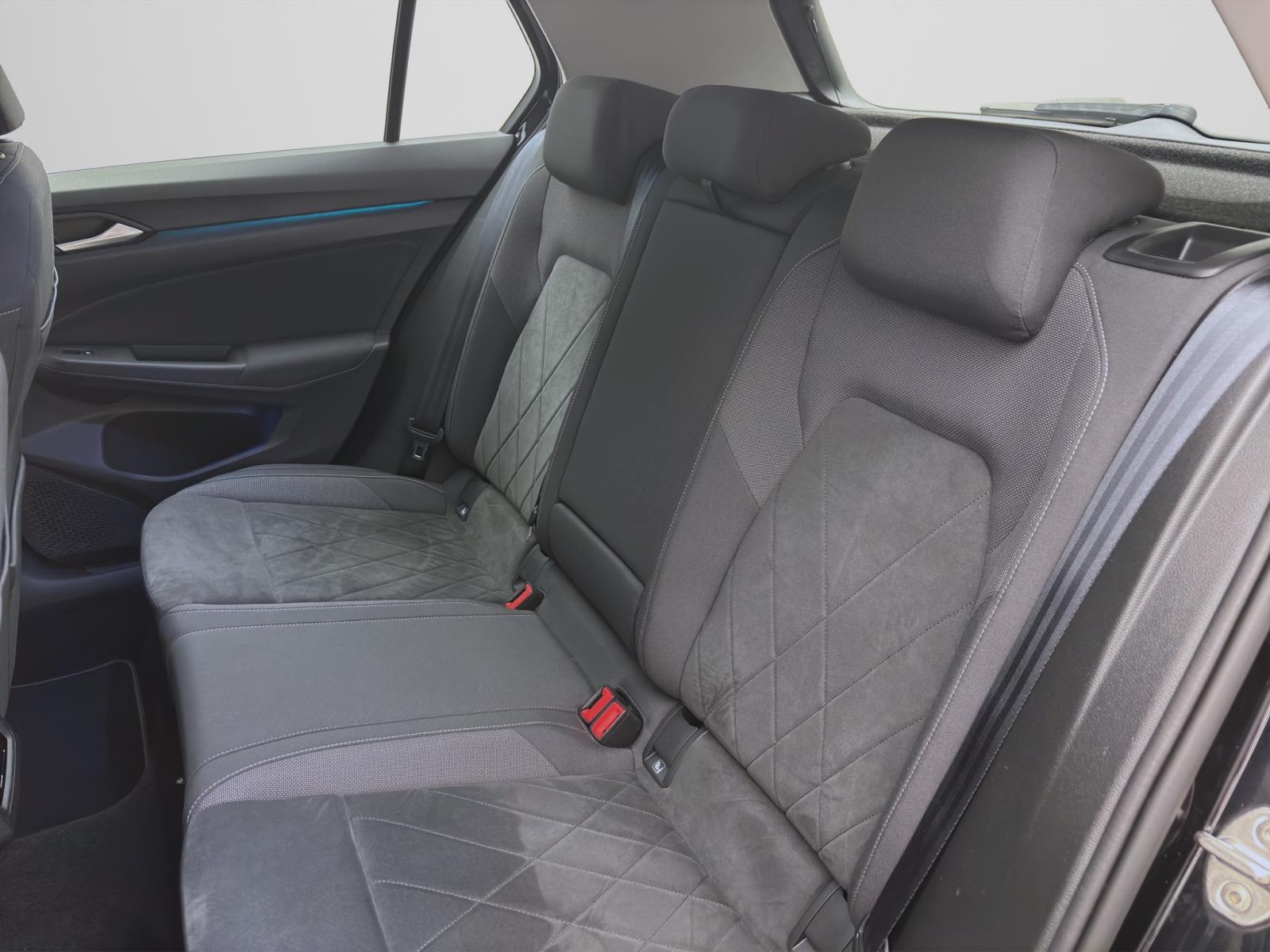 Volkswagen Golf 1.4 eHybrid STYLE NAVI LED+ SITZHZG ACC