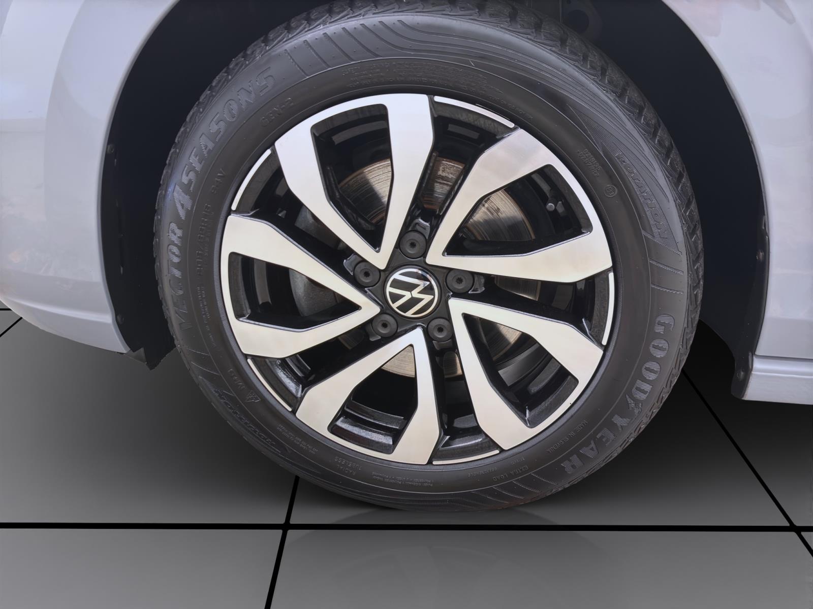 Volkswagen Golf 1.5 TSI ACTIVE NAVI ACC SITZHZG PDC