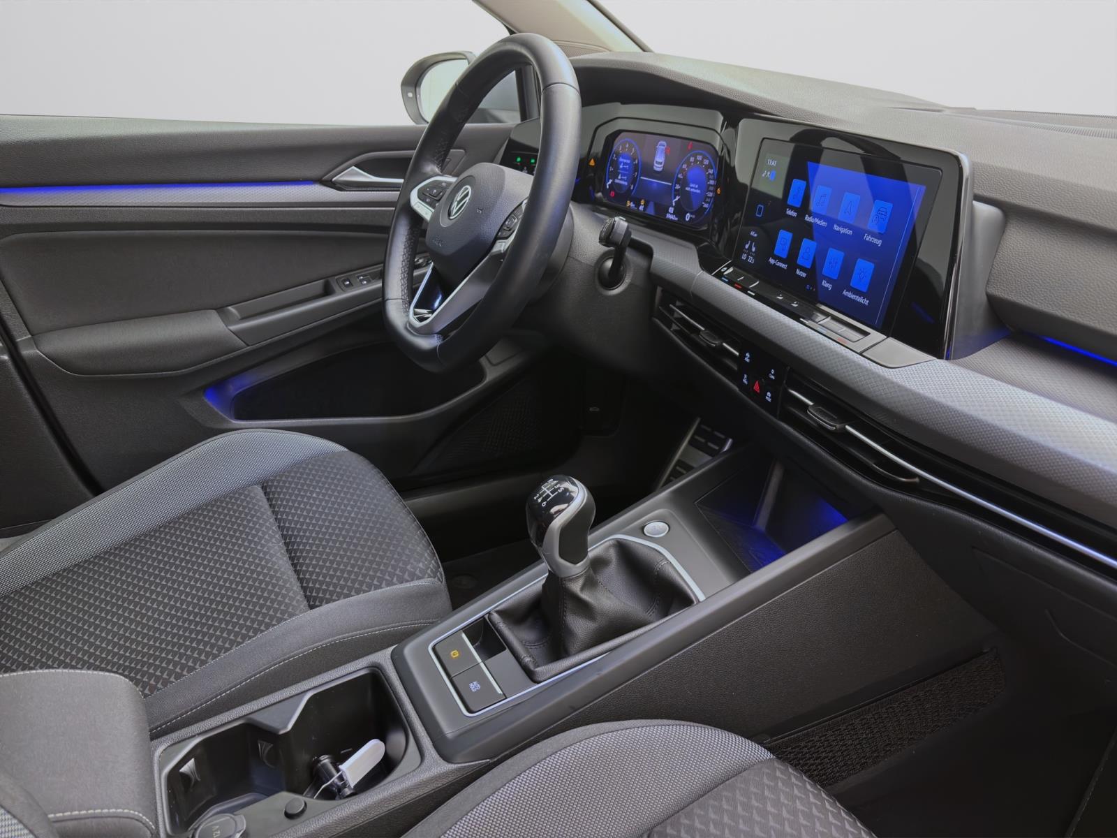 Volkswagen Golf 1.5 TSI ACTIVE NAVI ACC SITZHZG PDC