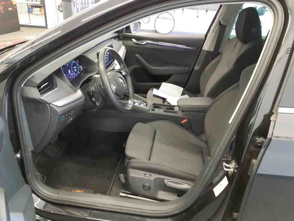 Skoda Octavia Combi 2.0 TDI DSG STYLE STANDHZG MATRIX AHK