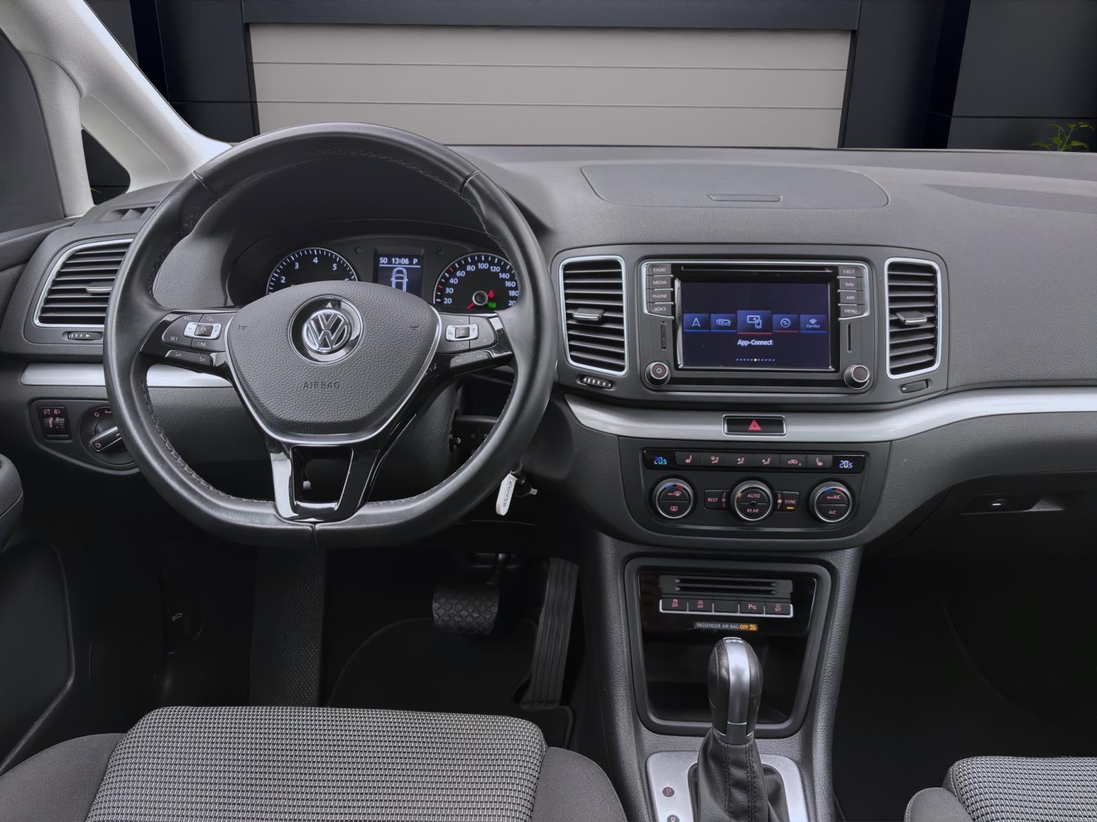 Volkswagen Sharan 1.4 TSI DSG COMFORTLINE NAVI KLIMA PDC 7SITZE