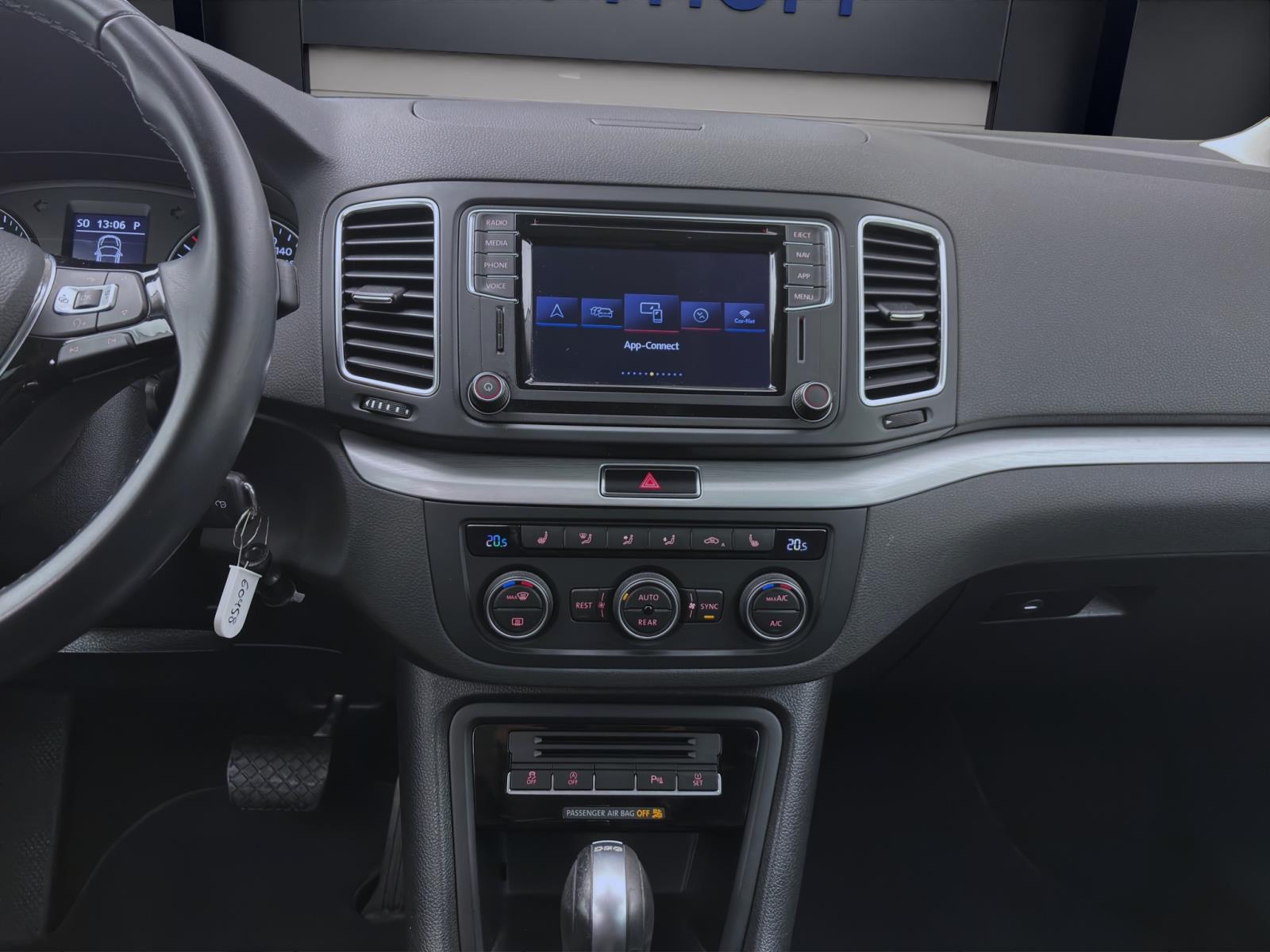 Volkswagen Sharan 1.4 TSI DSG COMFORTLINE NAVI KLIMA PDC 7SITZE