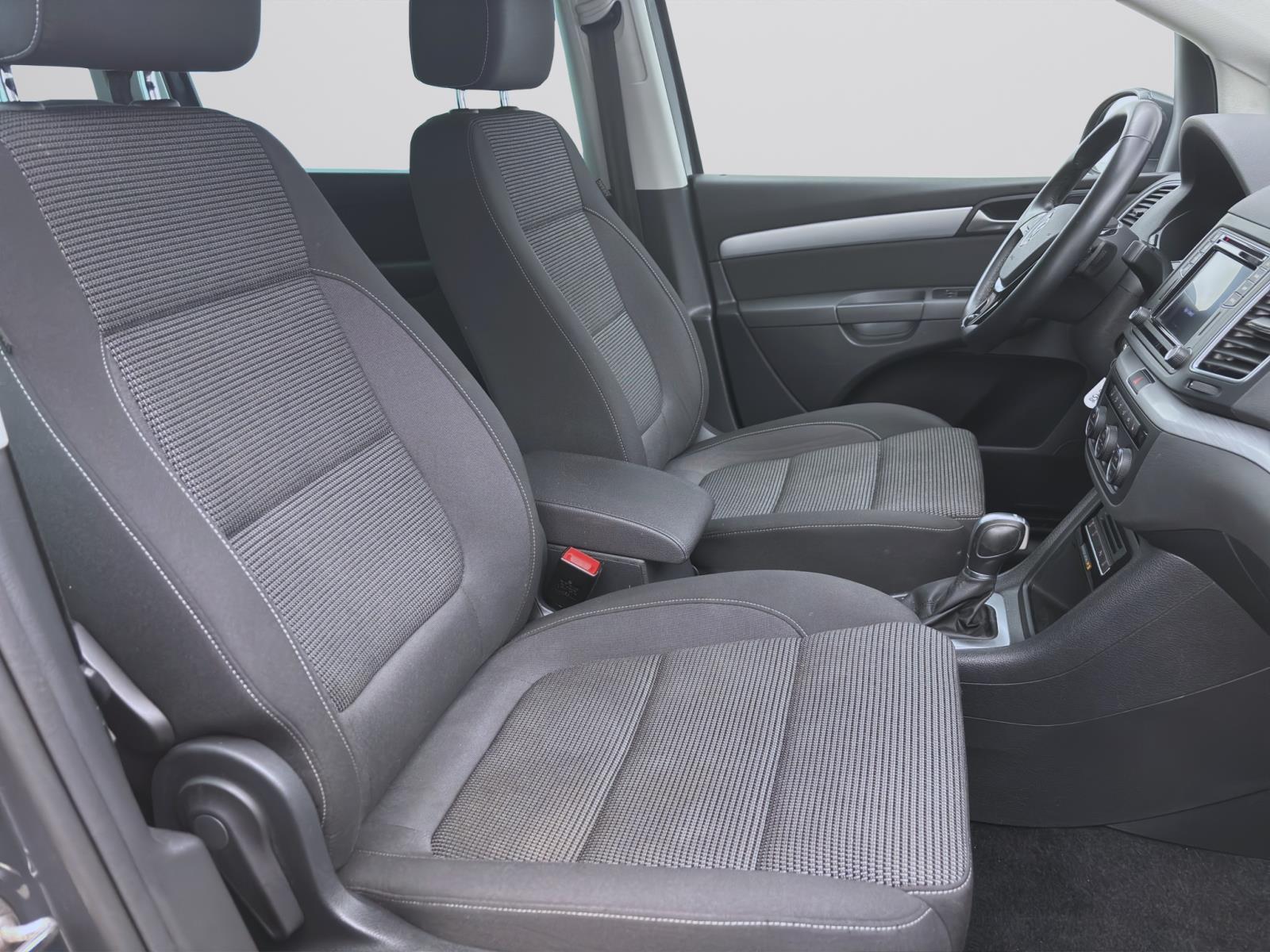 Volkswagen Sharan 1.4 TSI DSG COMFORTLINE NAVI KLIMA PDC 7SITZE