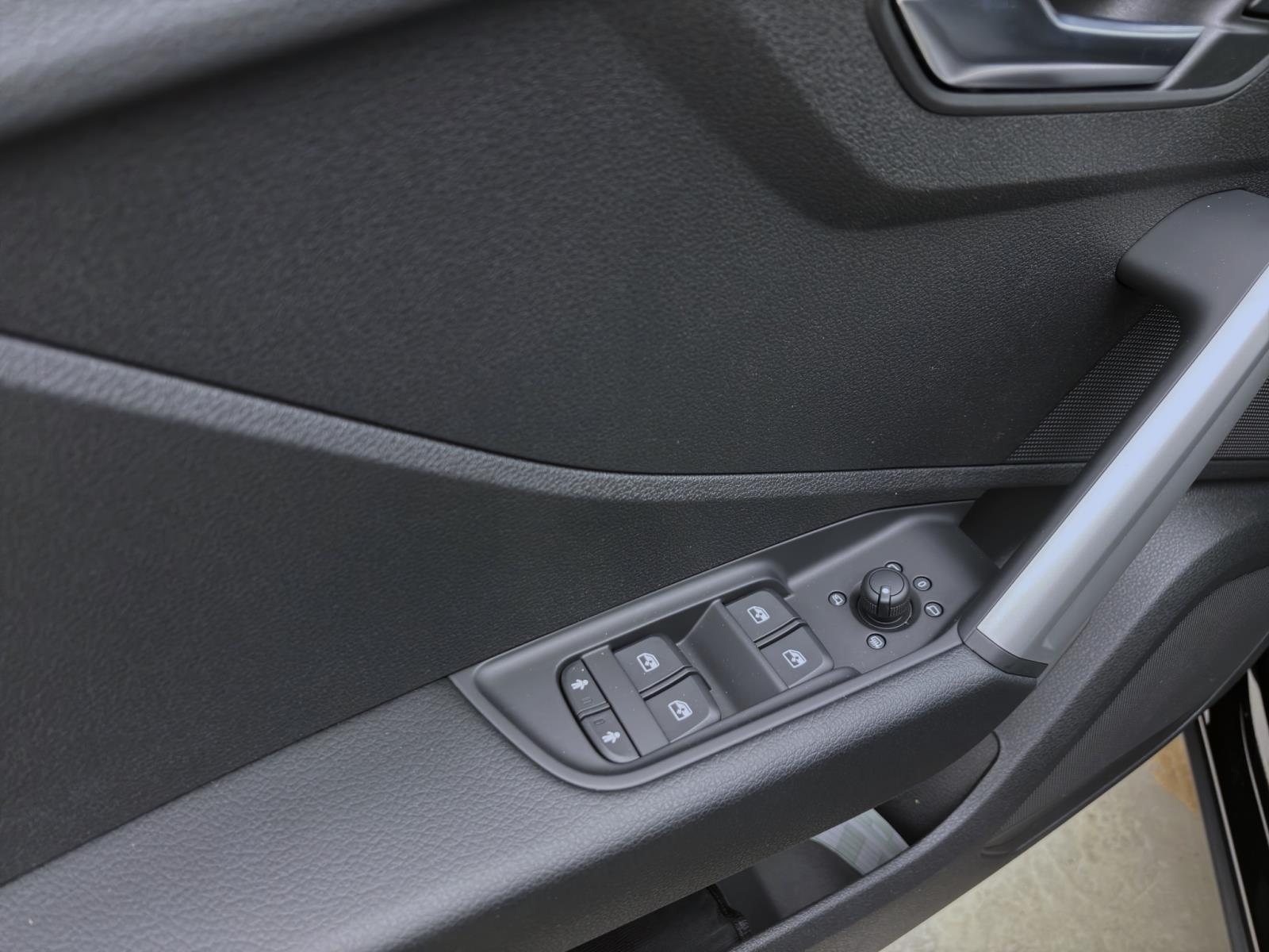 Audi Q2 30 TDI MATRIX PDC KAMERA SITZHZG