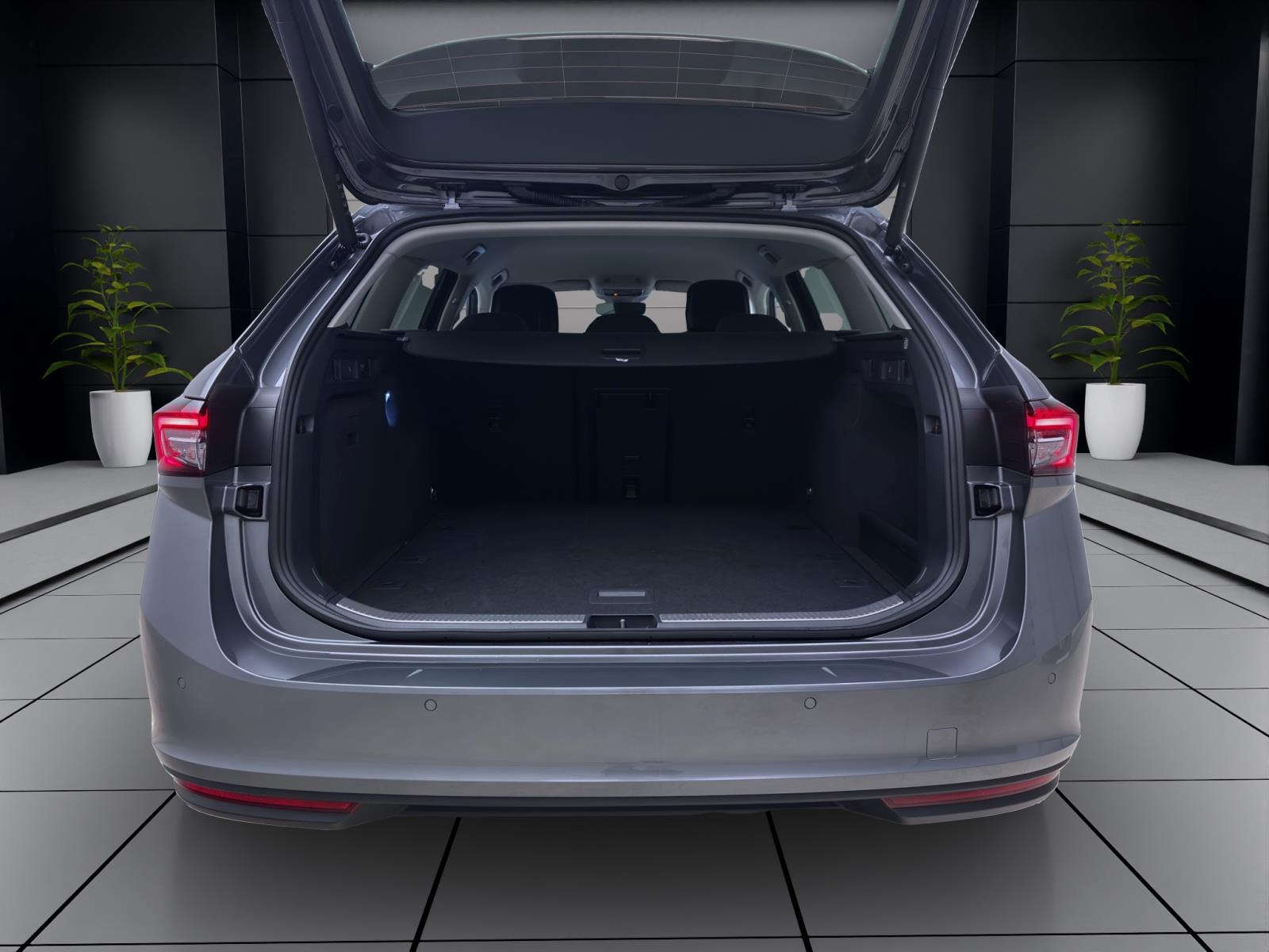 Skoda Superb Combi 1.5 TSI DSG SELECTION NAVI ACC SITZHZG PDC