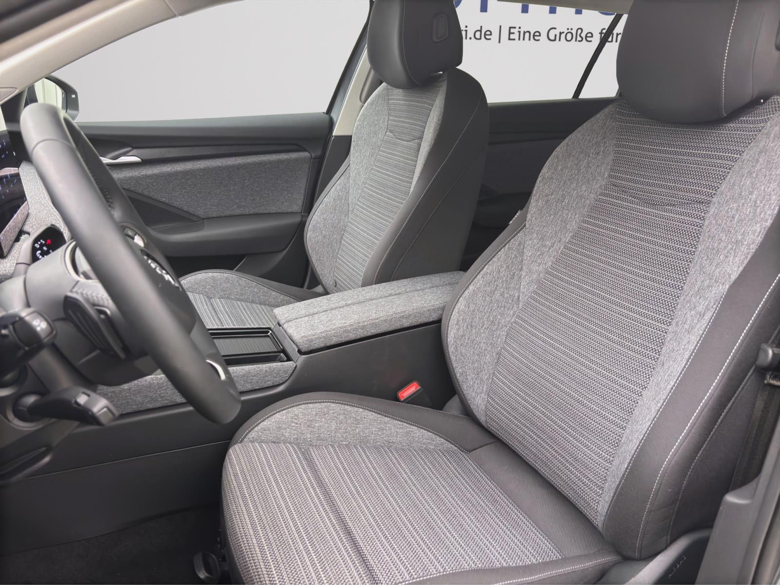Skoda Superb Combi 1.5 TSI DSG SELECTION NAVI ACC SITZHZG PDC