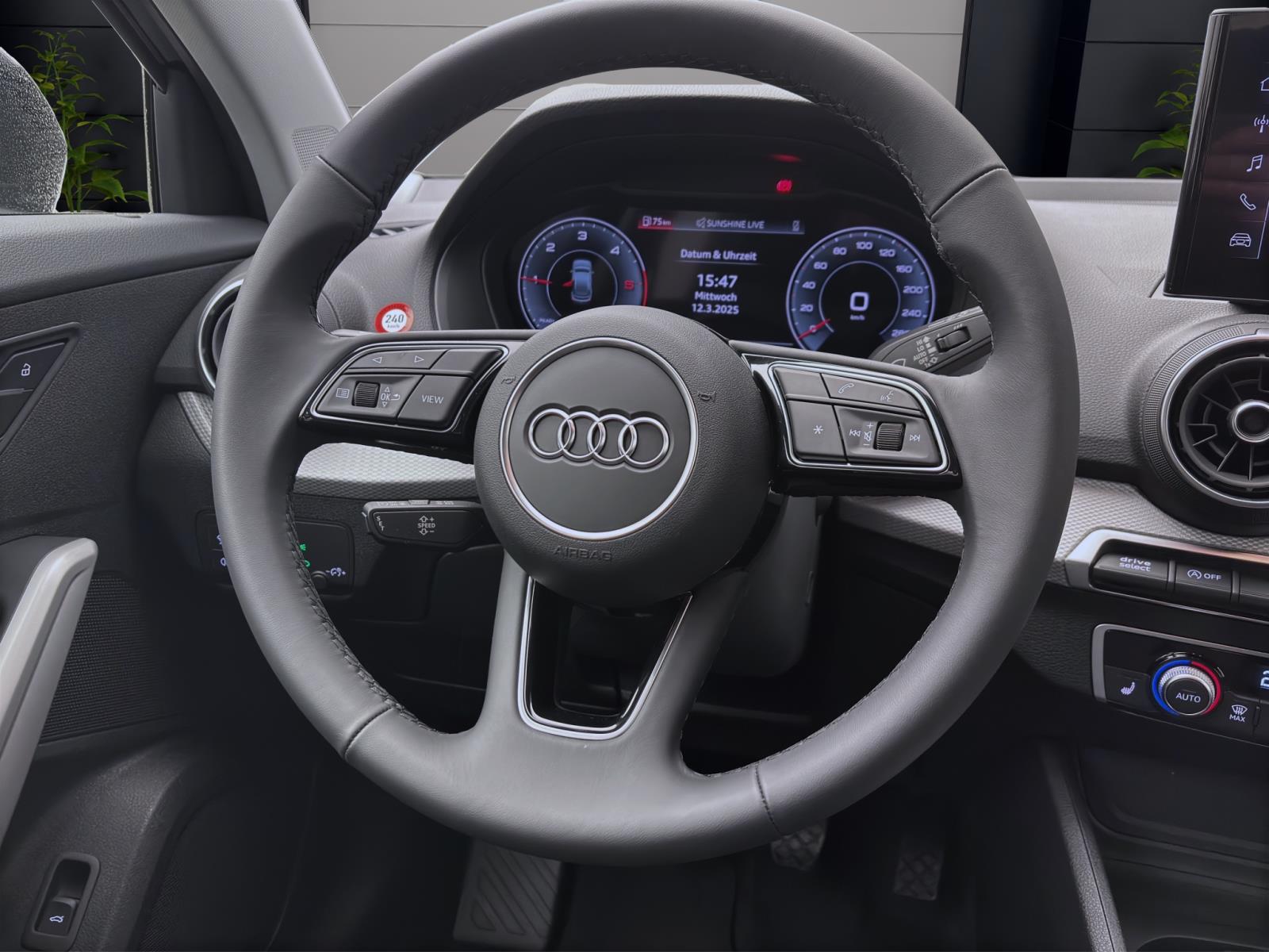 Audi Q2 30 TDI MATRIX PDC KAMERA SITZHZG