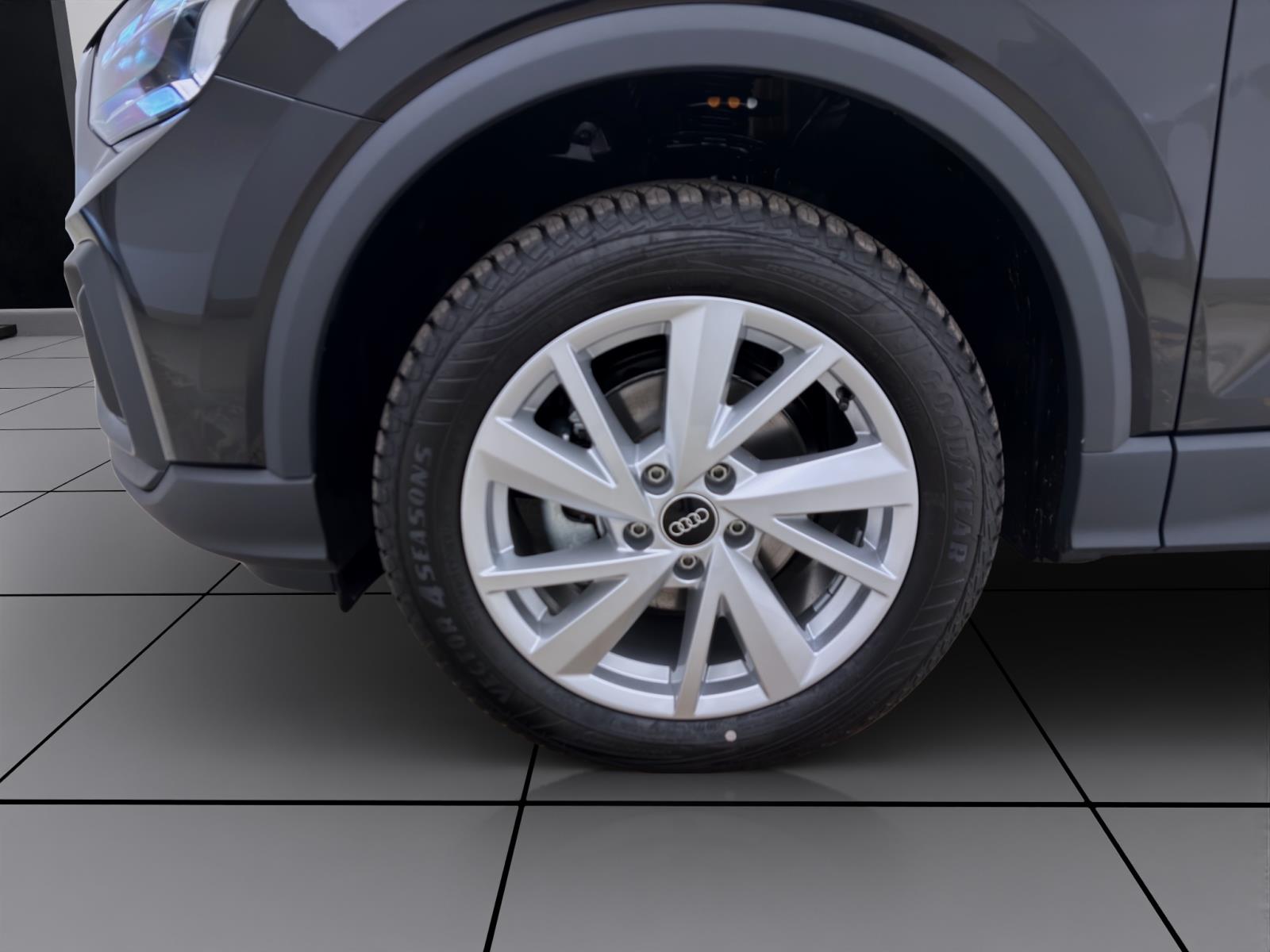 Audi Q2 30 TDI MATRIX PDC KAMERA SITZHZG