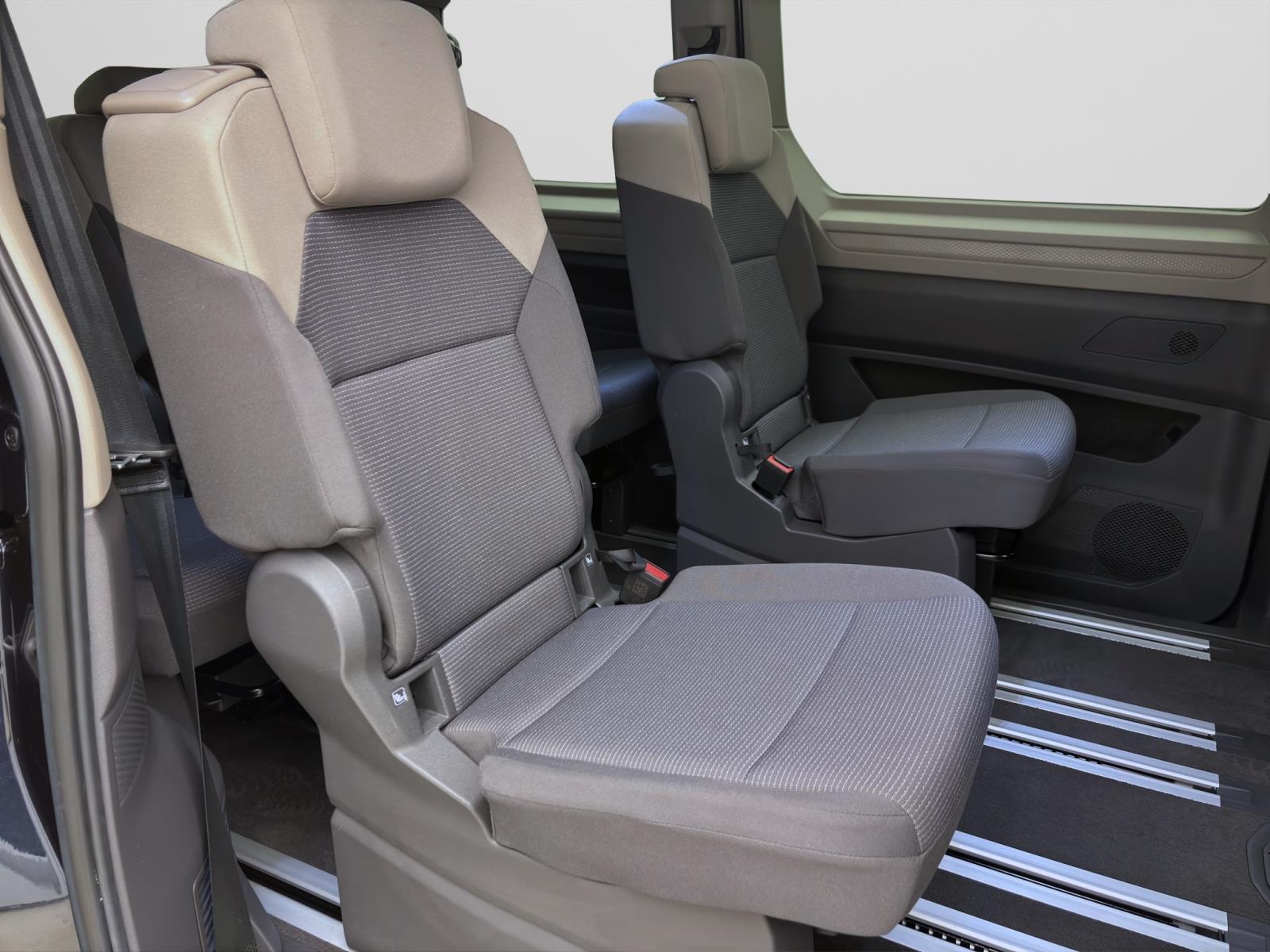 Volkswagen T7 Multivan 1.4 eHybrid DSG PANO AHK NAVI IQ.LIGHT