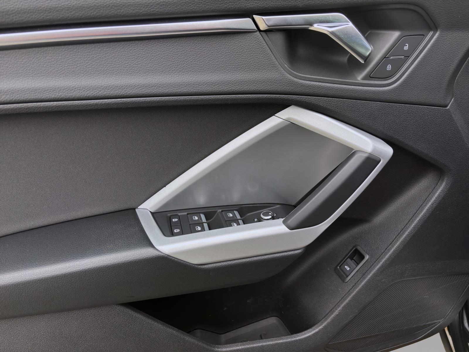 Bild 9: Audi Q3 40 TDI Q S LINE PANO NAVI+ PDC AHK