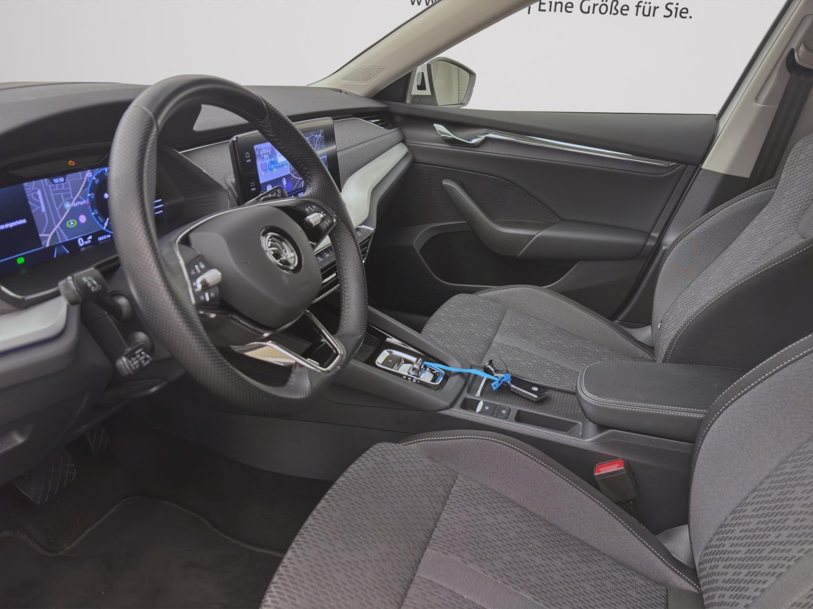 Skoda Octavia Combi 2.0 TDI DSG STYLE NAVI ACC MATRIX AHK