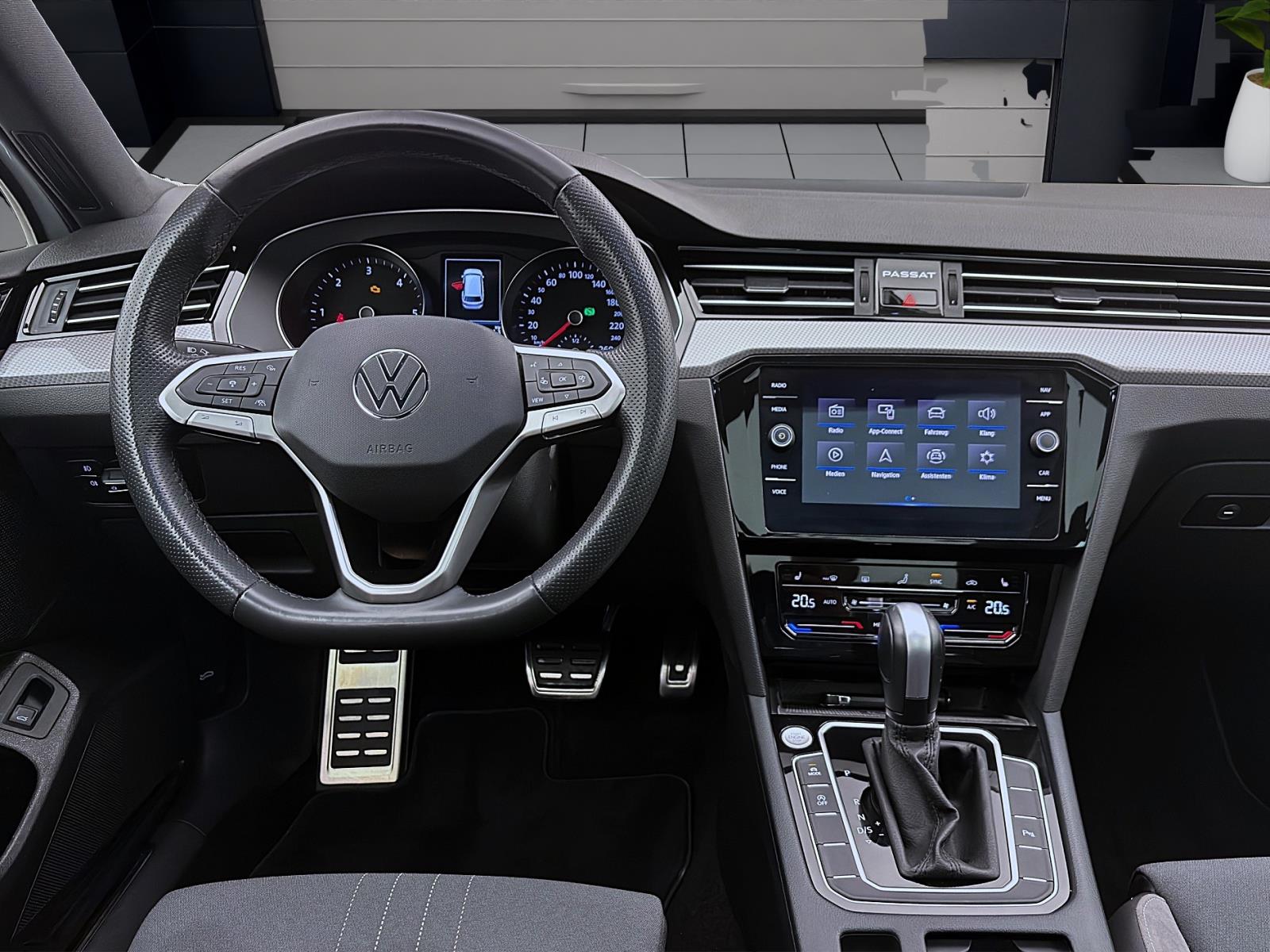 Bild 10: Volkswagen Passat Variant 2.0 TDI DSG 4M ALLTRACK PANO AHK NAVI KAMERA