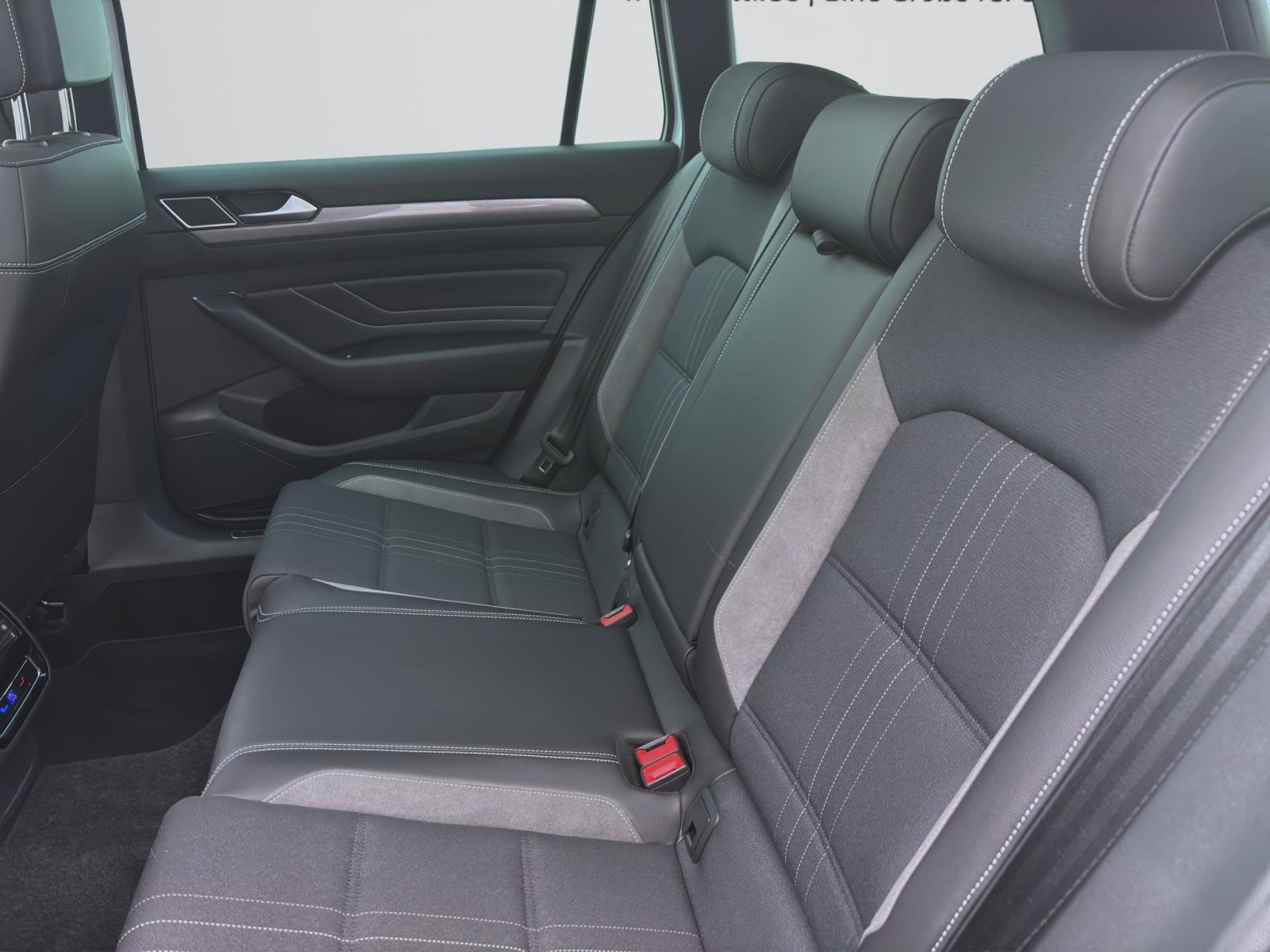 Bild 12: Volkswagen Passat Variant 2.0 TDI DSG 4M ALLTRACK PANO AHK NAVI KAMERA