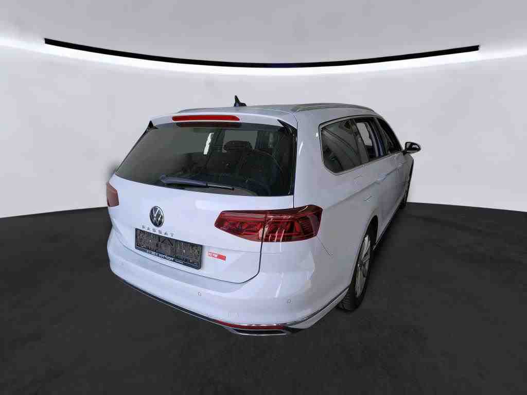 Volkswagen Passat Variant 2.0 TDI DSG ELEGANCE AHK KAMERA NAVI