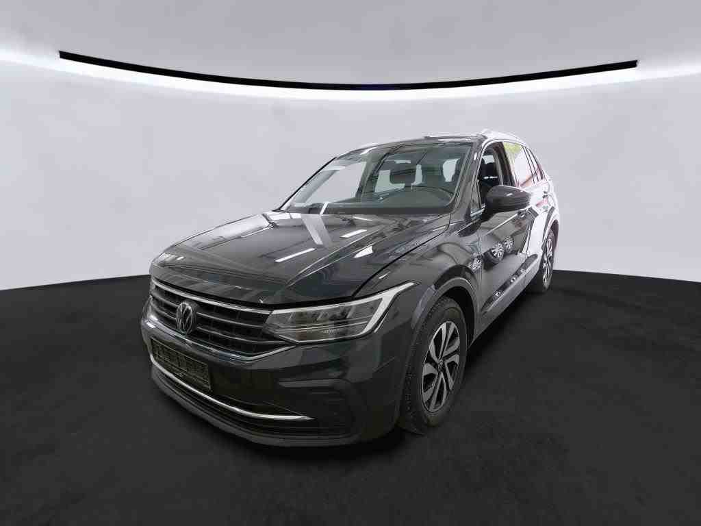 Volkswagen Tiguan 2.0 TDI DSG ACTIVE AHK NAVI ACC SITZHZG