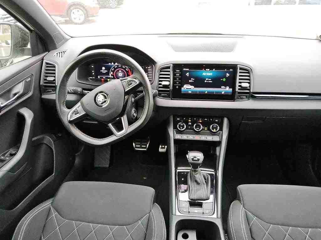 Skoda Karoq 1.5 TSI DSG SPORTLINE PANO NAVI KAMERA SITZHZG