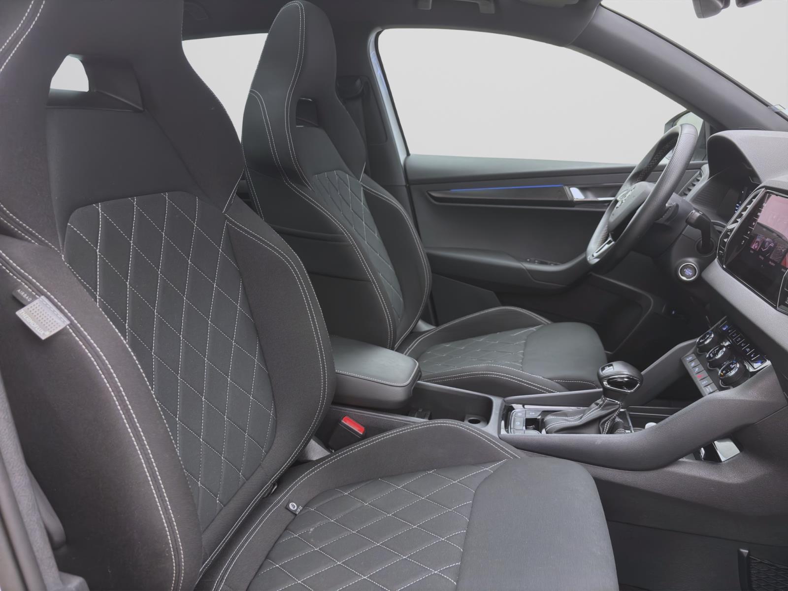 Skoda Karoq 1.5 TSI DSG SPORTLINE PANO NAVI KAMERA SITZHZG