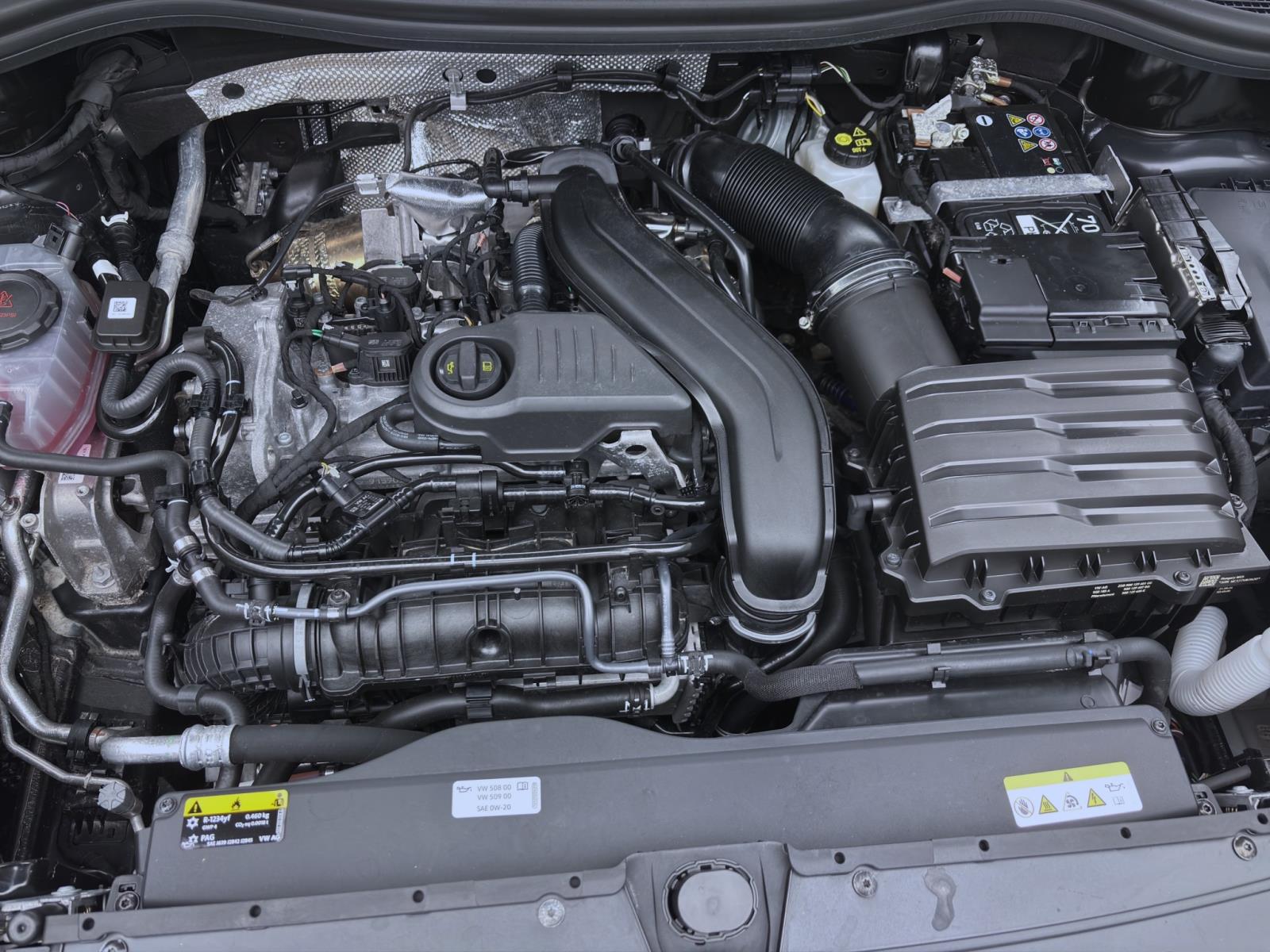 Bild 15: Volkswagen Tiguan 1.5 eTSI DSG LIFE NAVI AHK KAMERA ACC