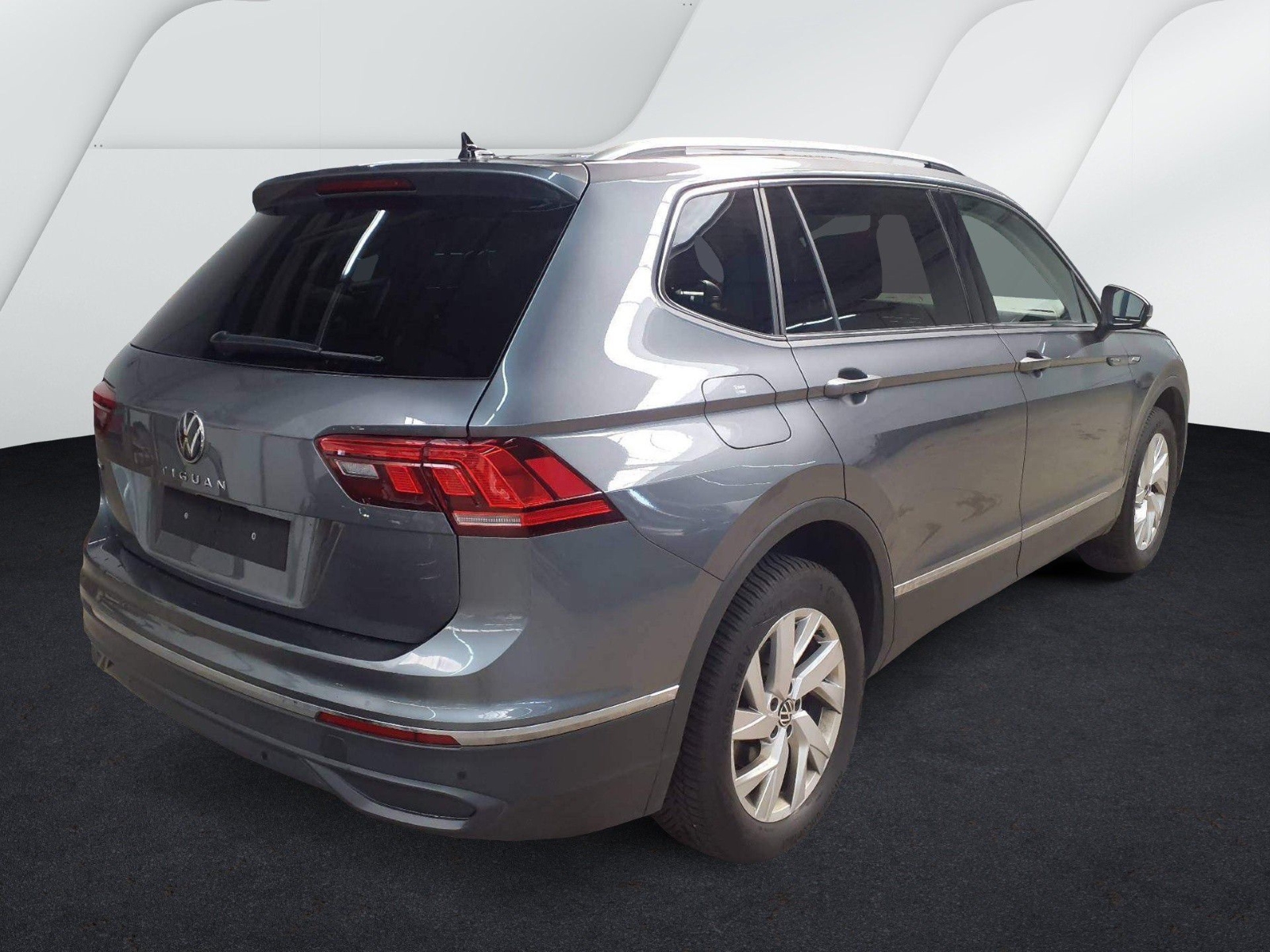Volkswagen Tiguan Allspace 1.5 TSI DSG LIFE NAVI AHK PDC 7SITZE