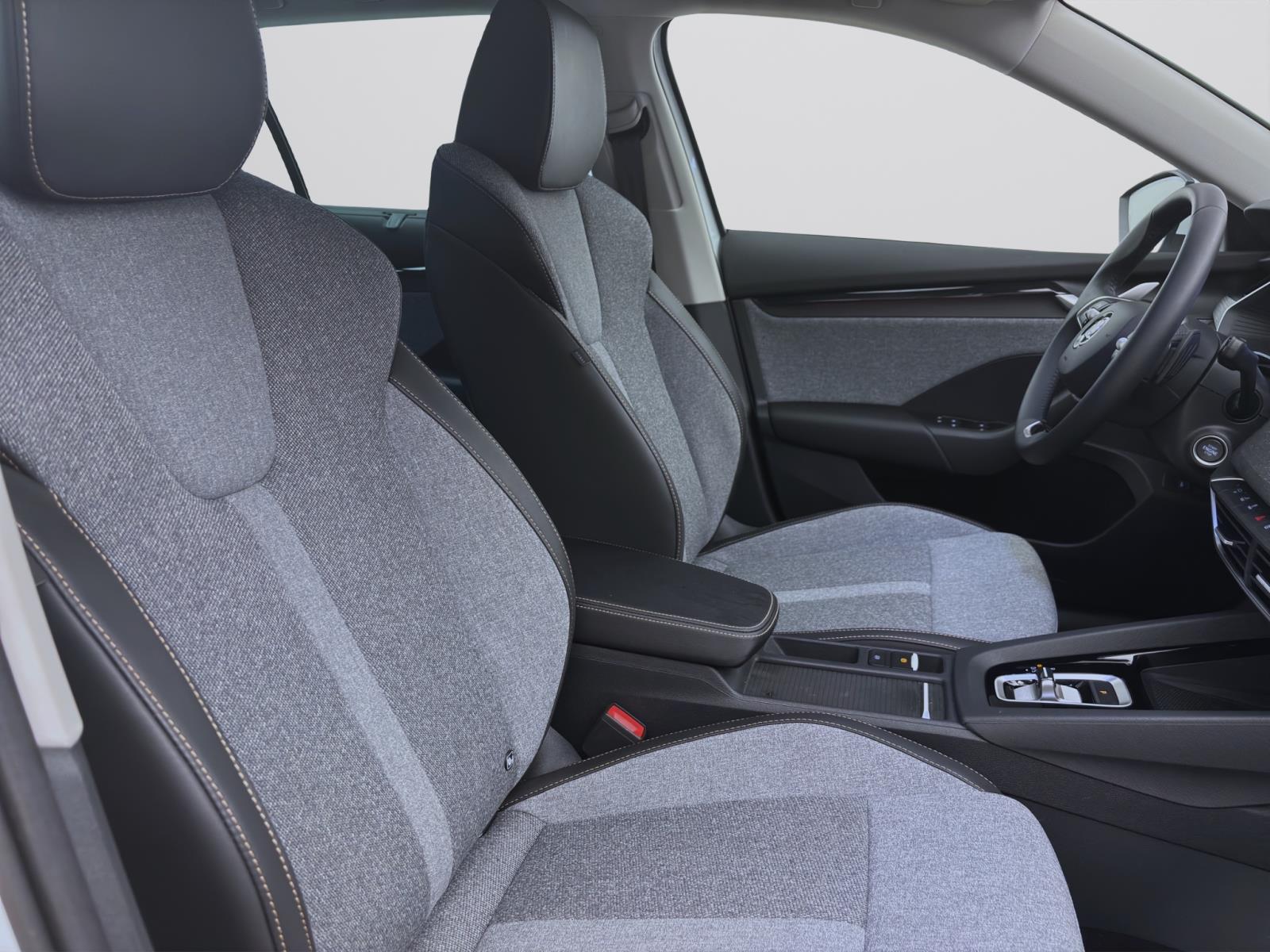 Bild 14: Skoda Octavia Combi 2.0 TDI DSG SELECTION NAVI KLIMA PDC MATRIX