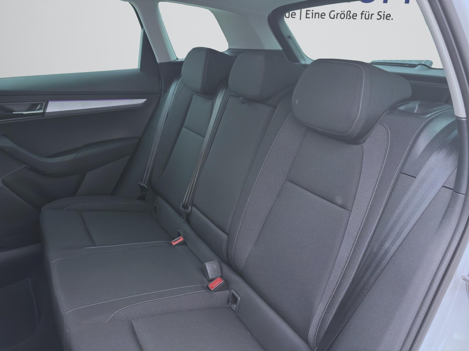 Skoda Karoq 1.5 TSI DSG SELECTION NAVI KAMERA PDC KLIMA