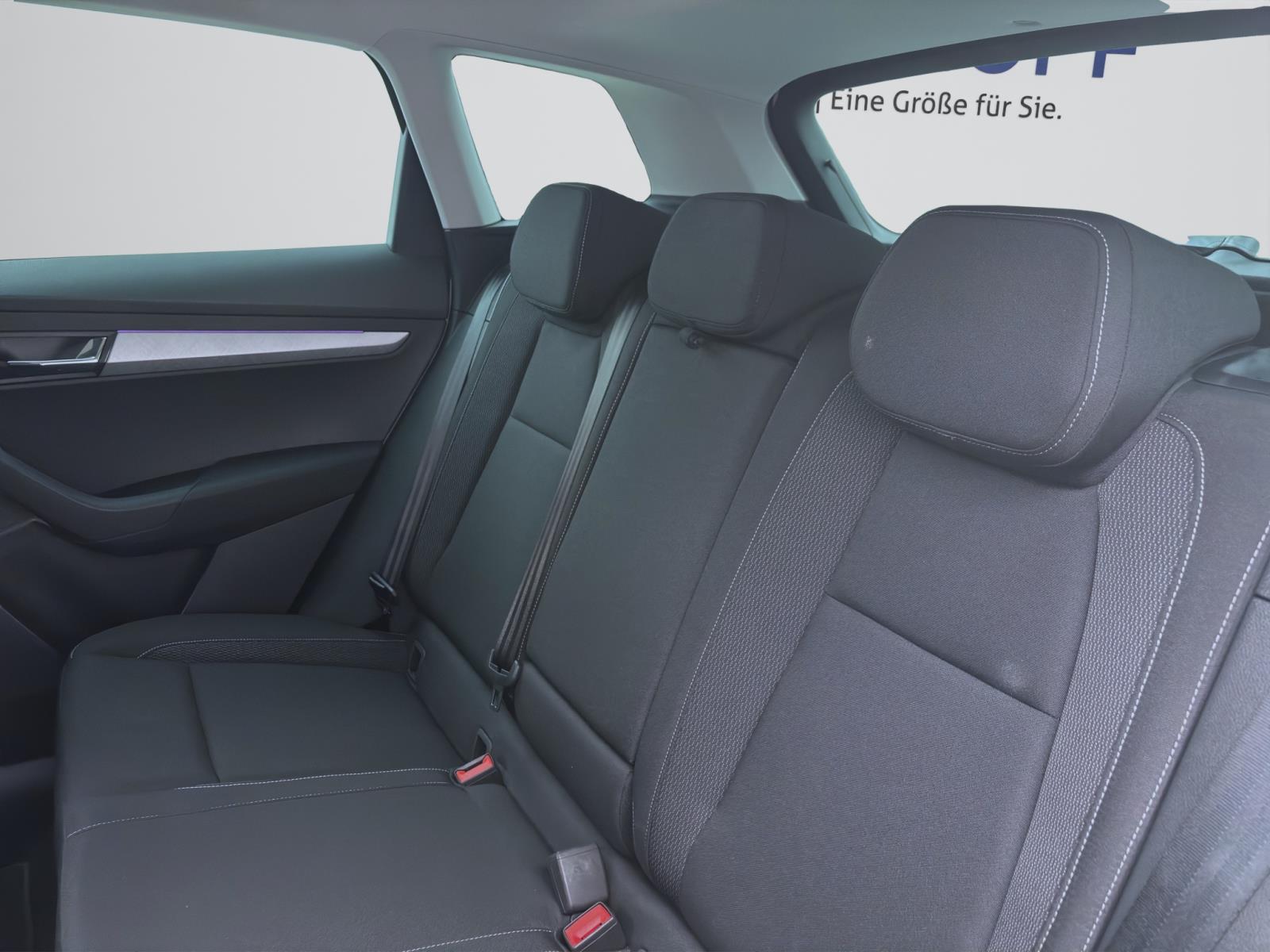 Skoda Karoq 1.5 TSI DSG SELECTION NAVI KAMERA PDC KLIMA