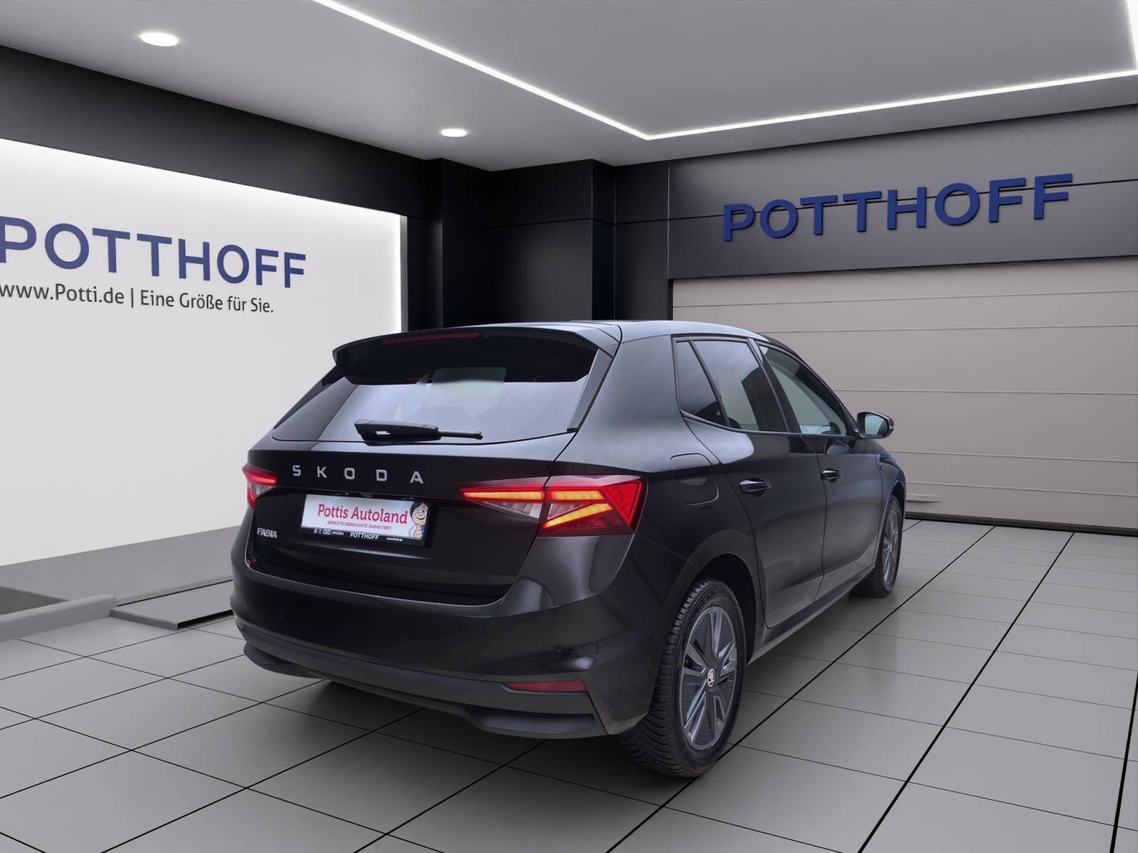 Skoda Fabia 1.5 TSI DSG SELECTION NAVI PANO KLIMA PDC