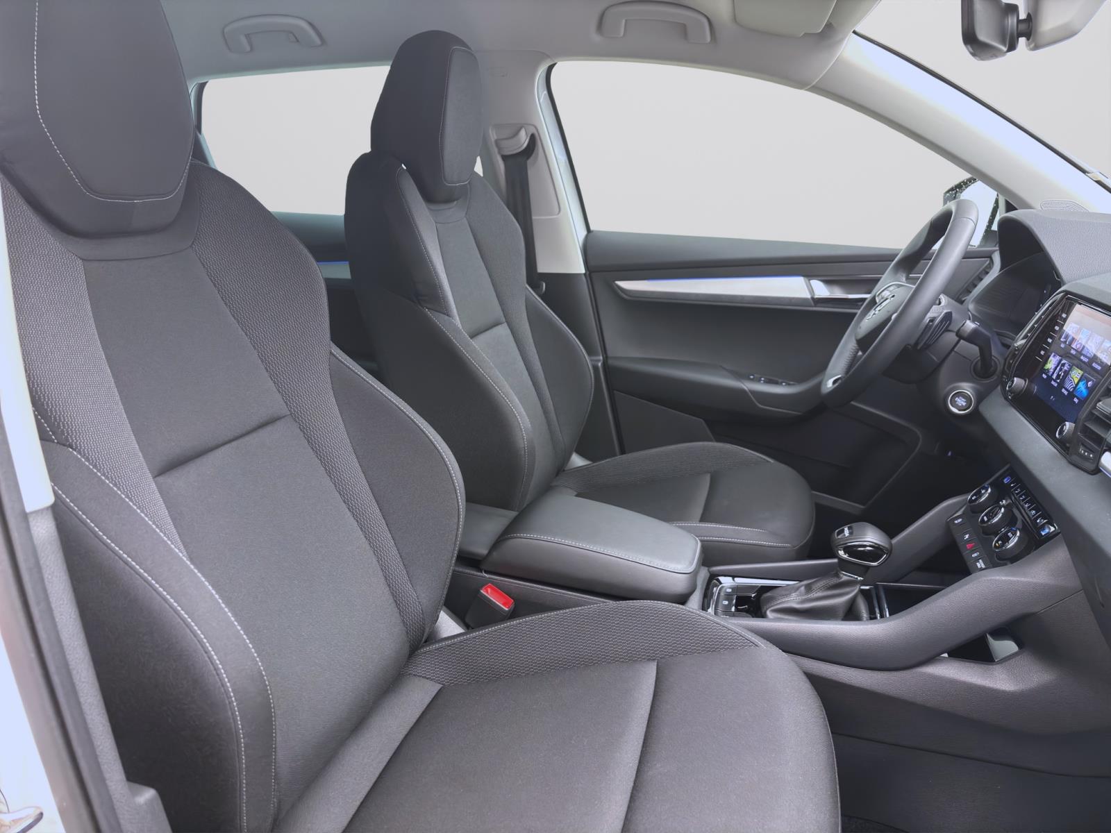 Skoda Karoq 1.5 TSI DSG SELECTION NAVI KAMERA MATRIX SITZHZG