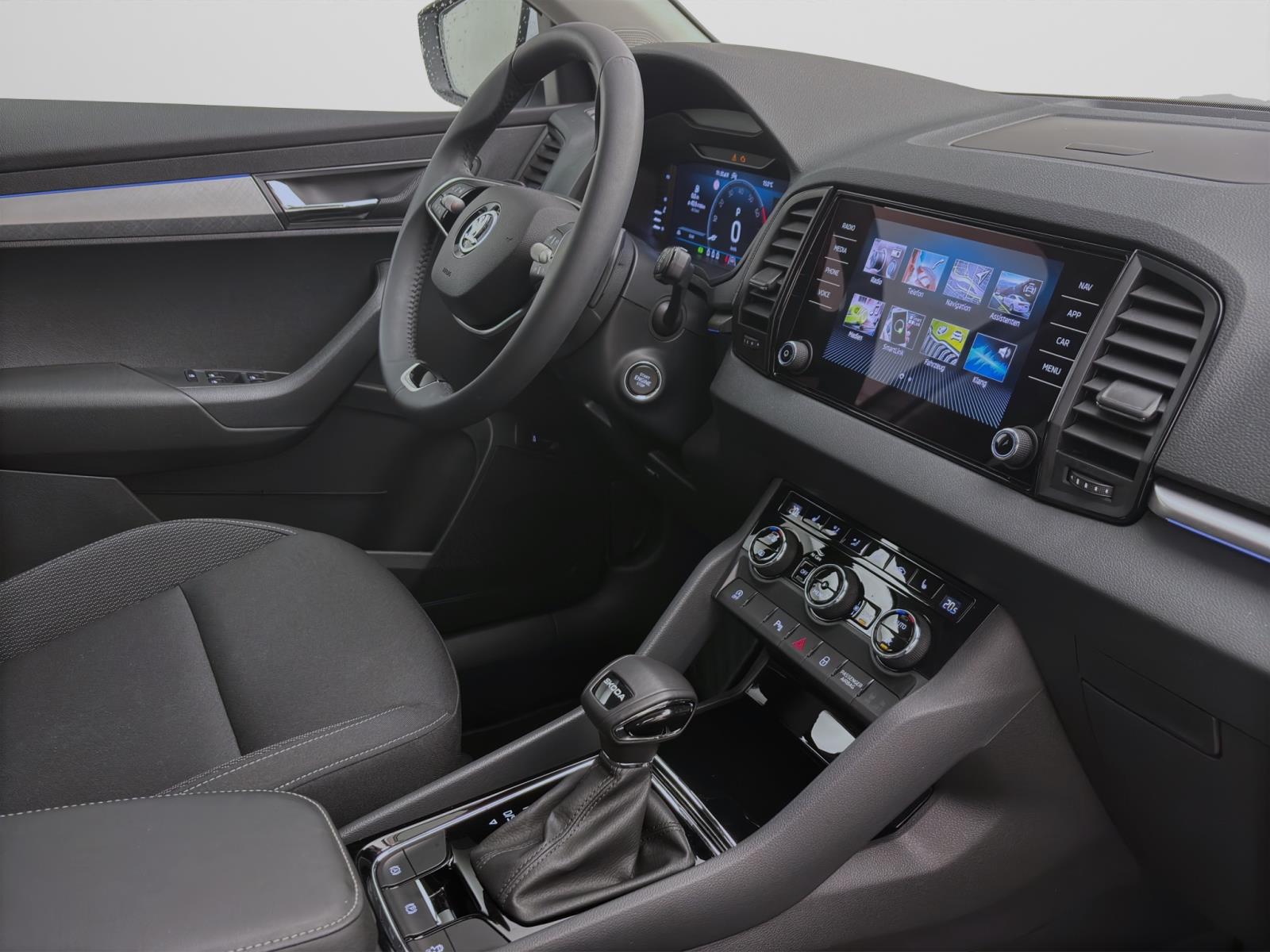 Skoda Karoq 1.5 TSI DSG SELECTION NAVI KAMERA MATRIX SITZHZG