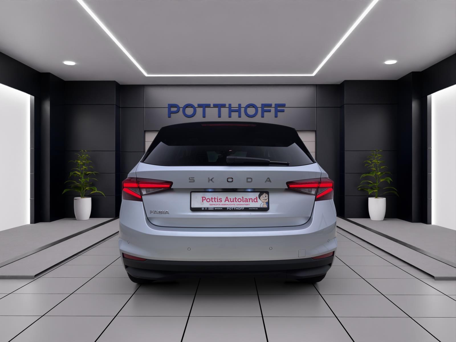 Skoda Fabia 1.0 TSI DSG SELECTION NAVI PANO KLIMA PDC