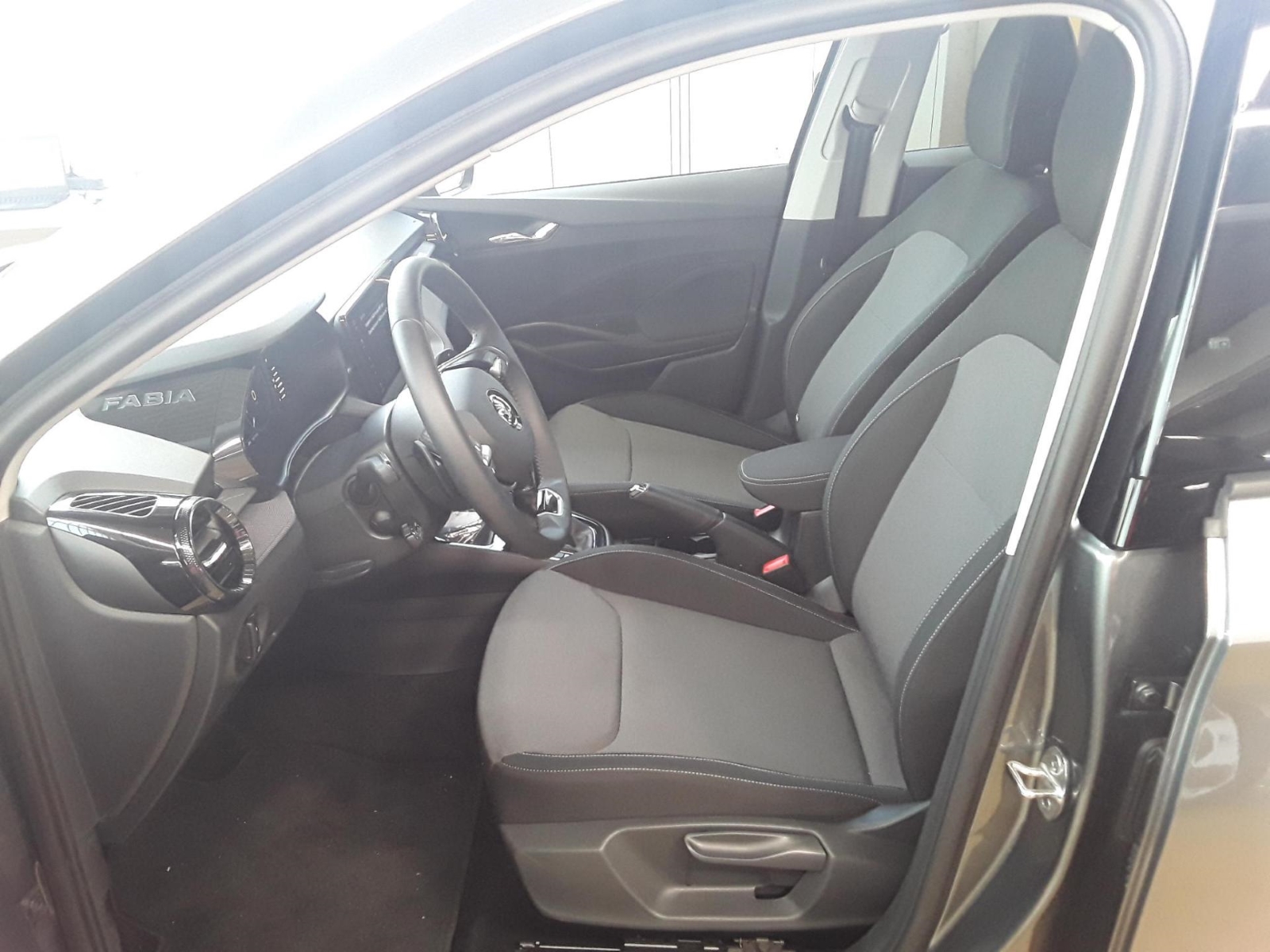 Skoda Fabia 1.0 TSI DSG SELECTION NAVI PANO KLIMA PDC