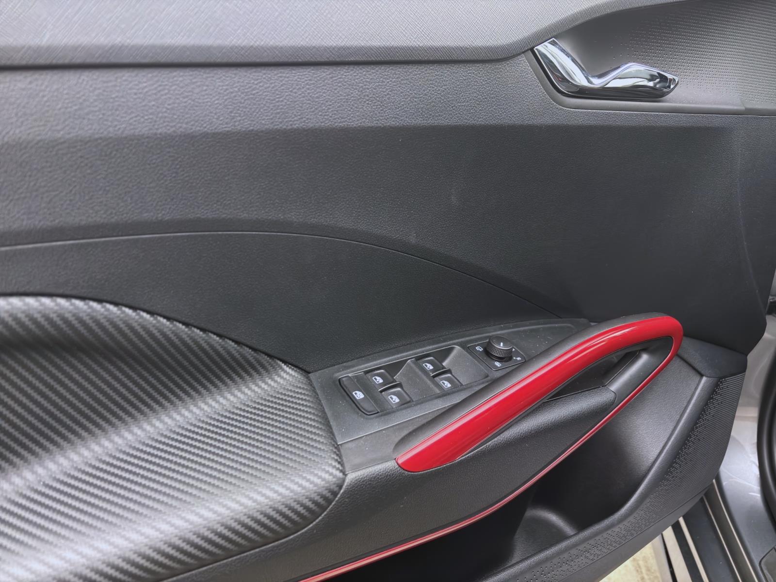 Skoda Fabia 1.0 TSI DSG MONTE CARLO NAVI ACC SITZHZG PDC