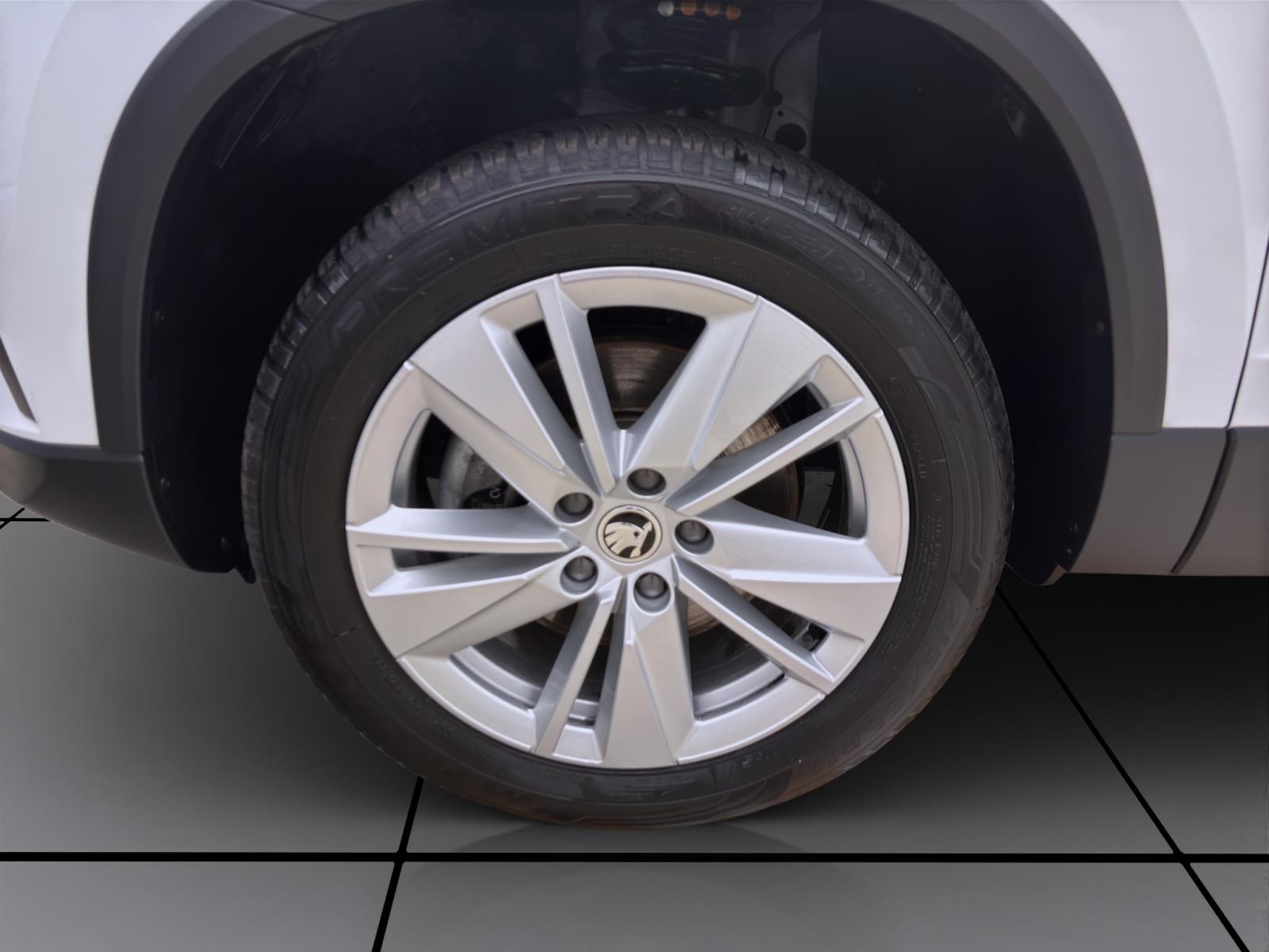 Bild 7: Skoda Karoq 1.5 TSI DSG SELECTION NAVI PDC KAMERA ACC
