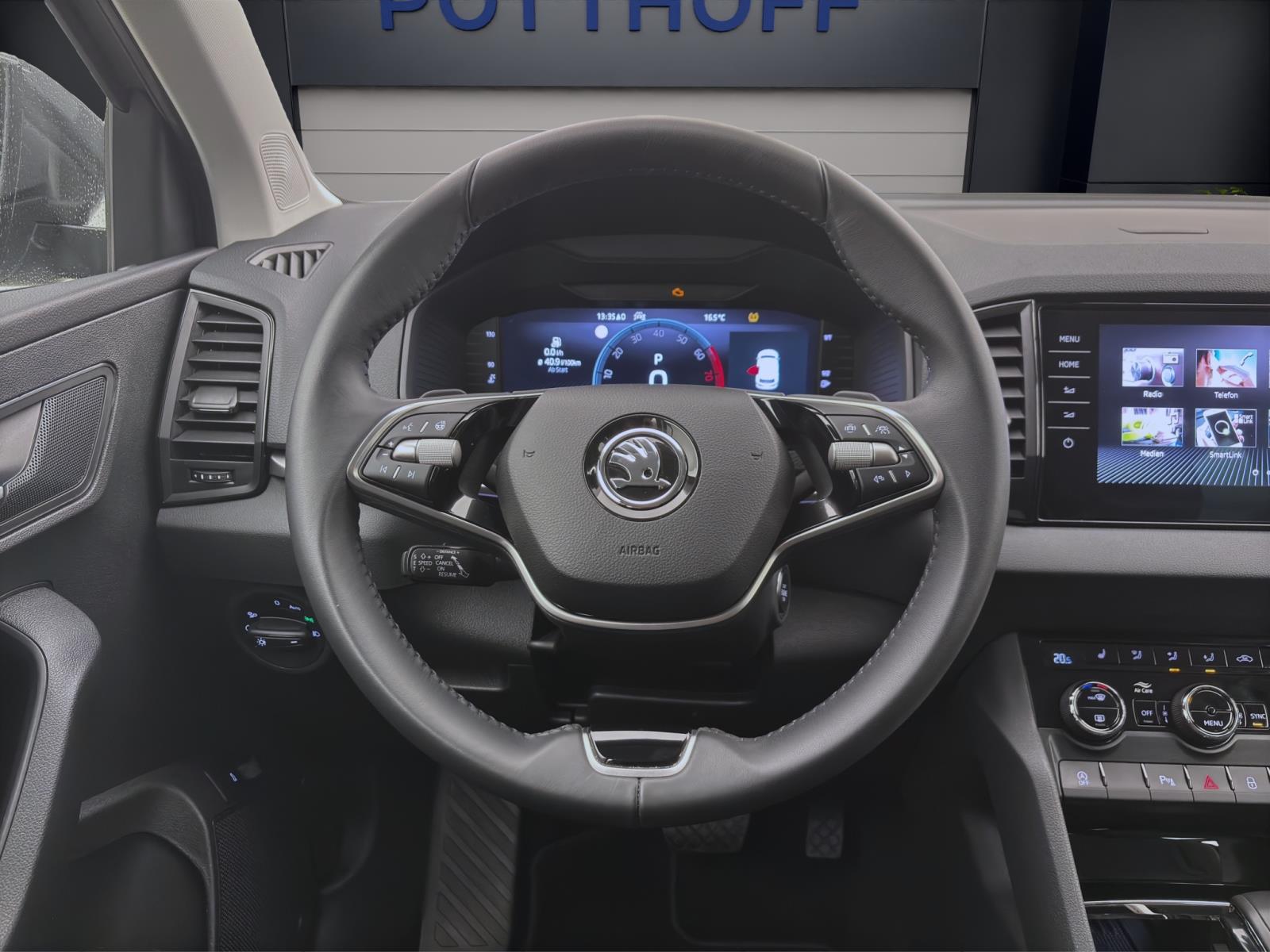 Skoda Karoq 1.5 TSI DSG SELECTION NAVI KAMERA MATRIX SITZHZG