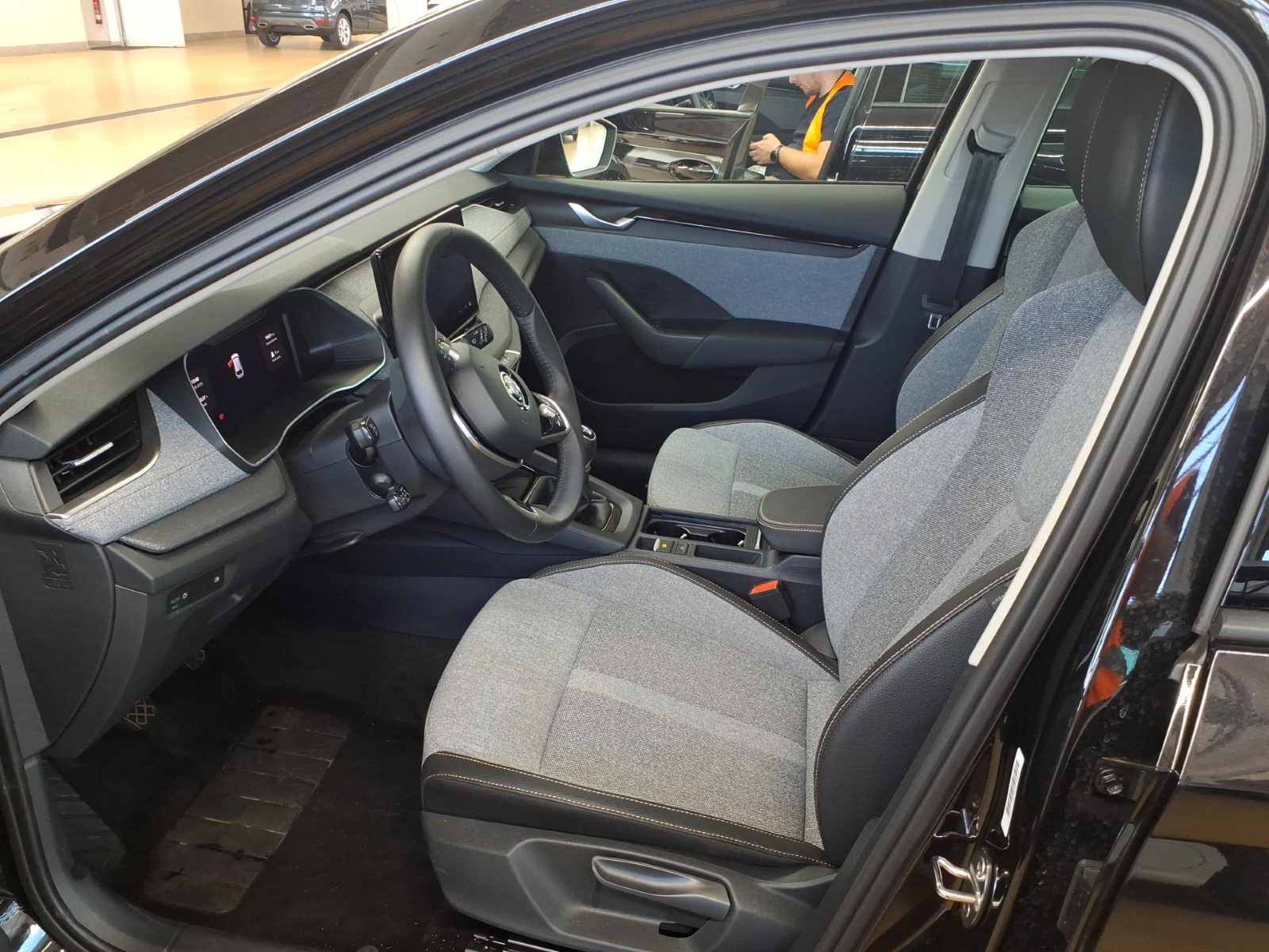 Skoda Octavia Combi 1.5 TSI SELECTION NAVI ACC SITZHZG PDC