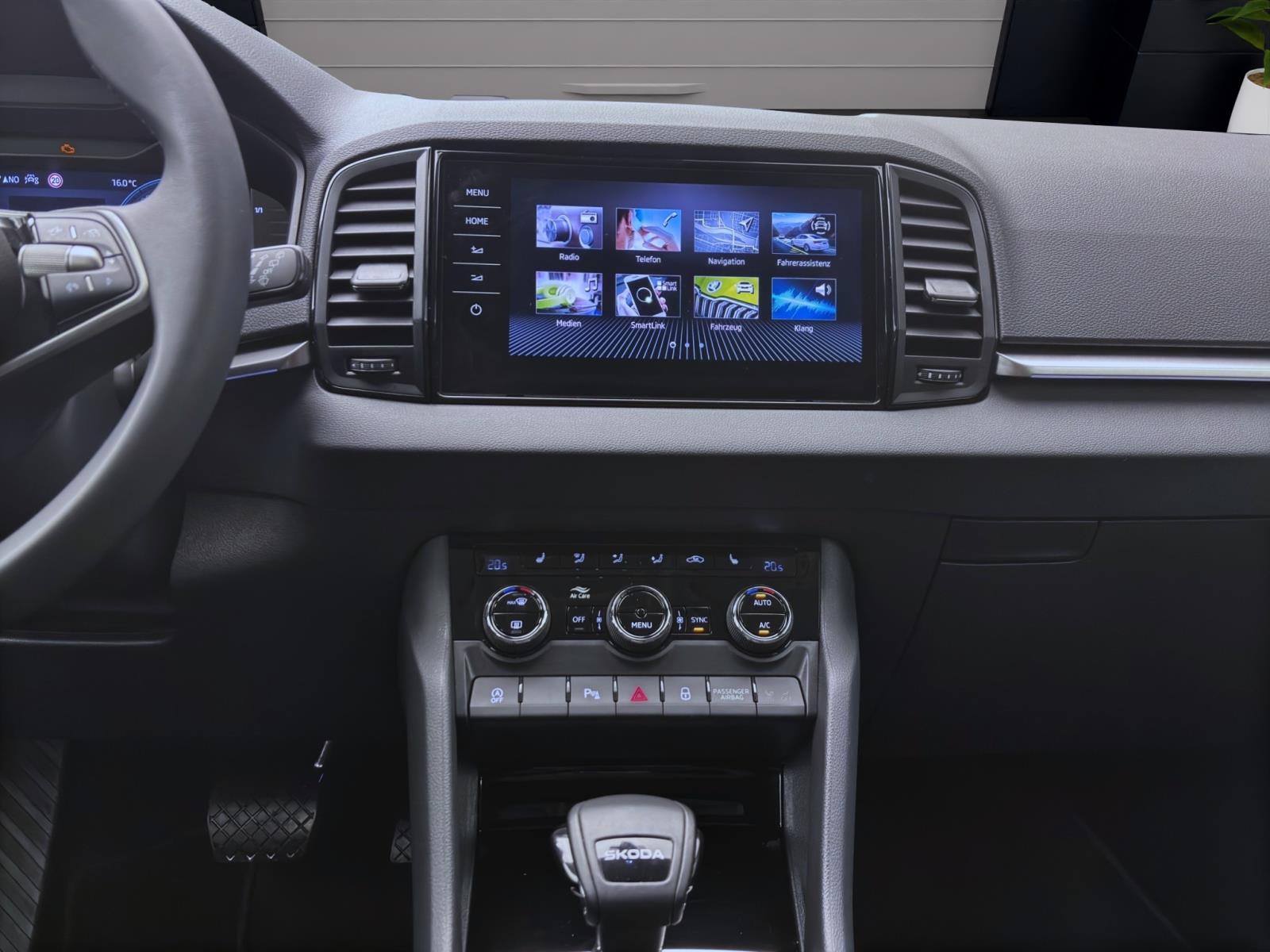 Skoda Karoq 1.5 TSI DSG SELECTION NAVI KAMERA MATRIX