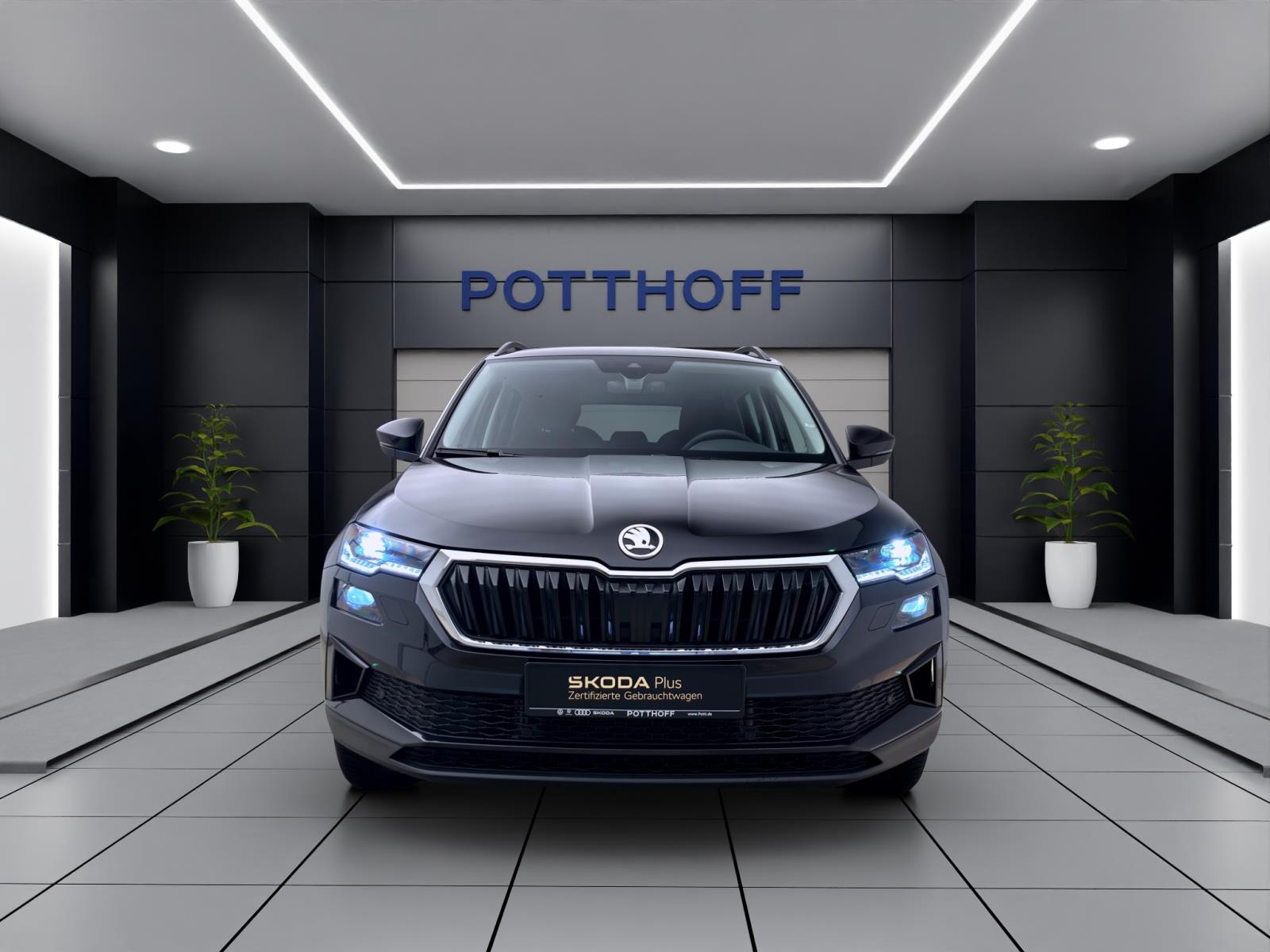 Skoda Karoq 1.5 TSI DSG SELECTION NAVI KAMERA PDC ACC