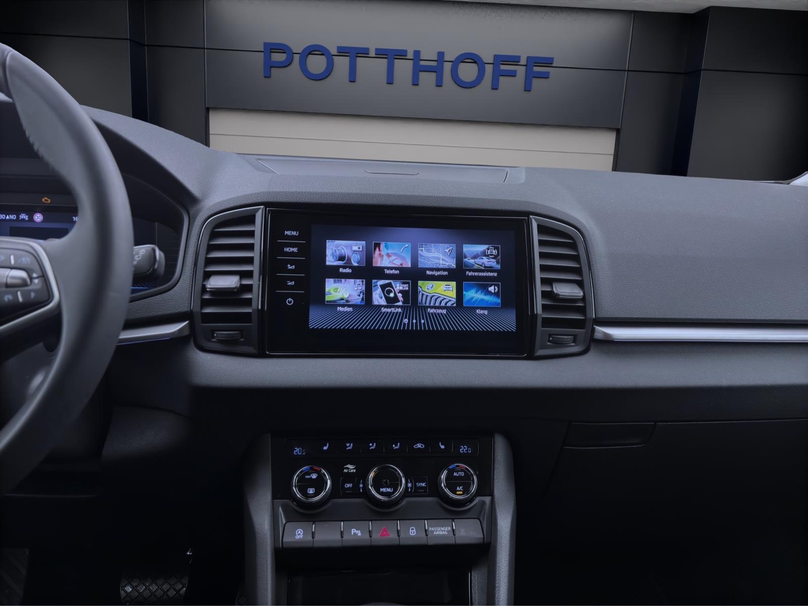 Skoda Karoq 1.5 TSI DSG SELECTION NAVI KAMERA PDC ACC