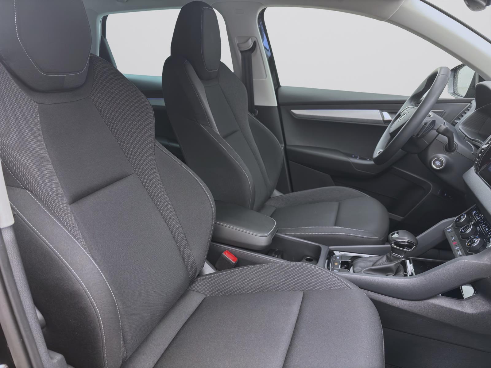 Skoda Karoq 1.5 TSI DSG SELECTION NAVI KAMERA PDC ACC