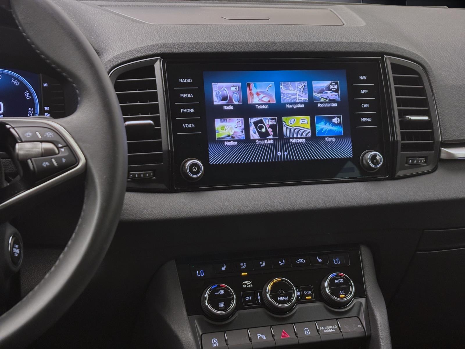 Skoda Karoq 1.5 TSI DSG SELECTION NAVI MATRIX PDC KAMERA