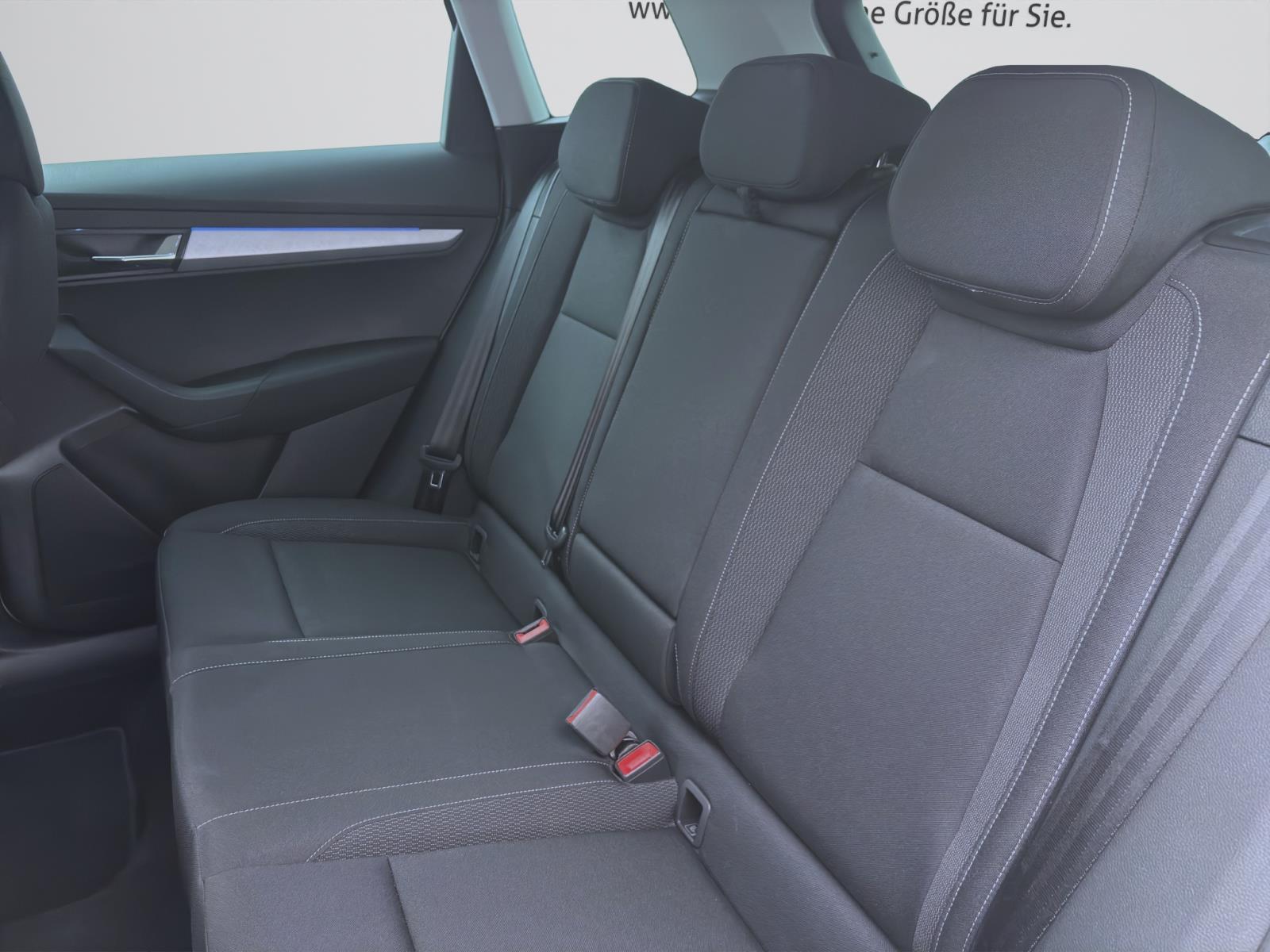 Skoda Karoq 1.5 TSI DSG SELECTION NAVI MATRIX PDC KAMERA