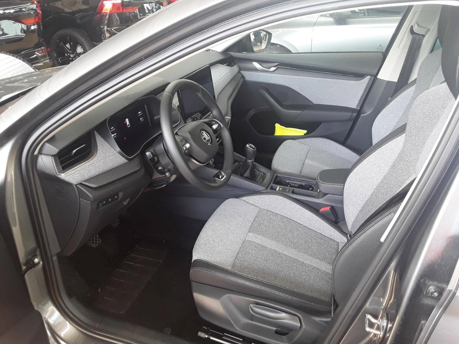 Skoda Octavia Combi 1.5 TSI SELECTION NAVI ACC MATRIX PDC
