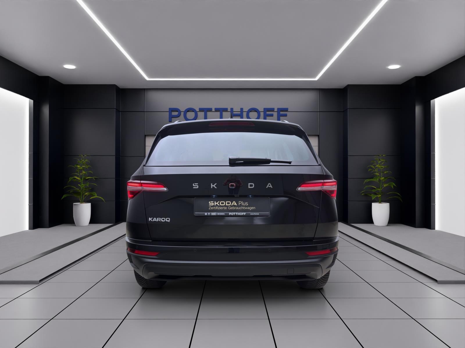 Skoda Karoq 1.5 TSI DSG SELECTION NAVI KAMERA PDC ACC