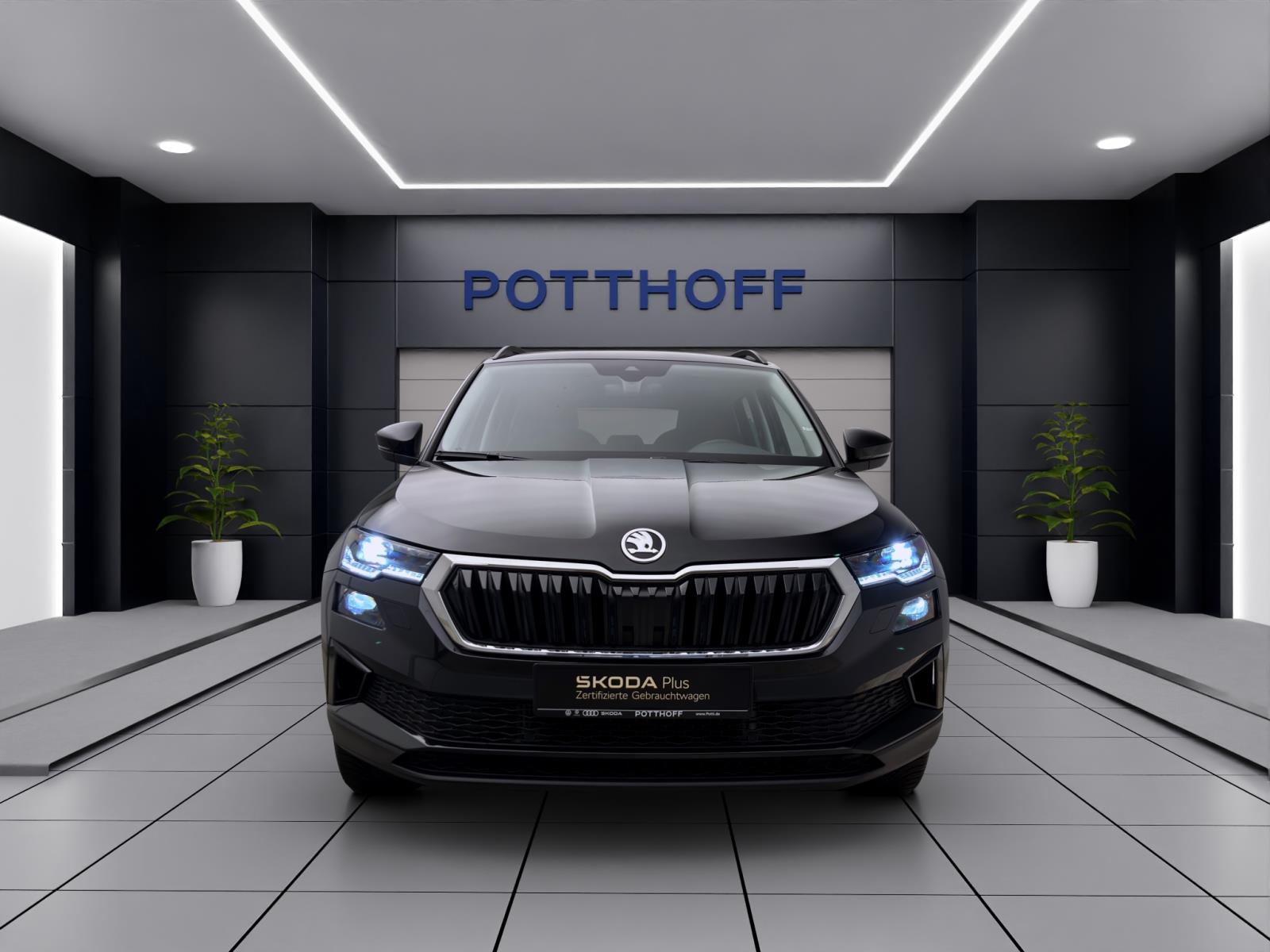 Skoda Karoq 1.5 TSI DSG SELECTION NAVI KAMERA PDC ACC
