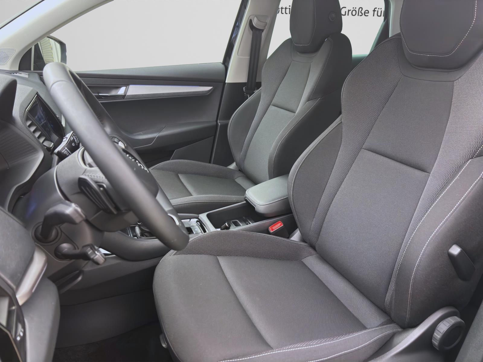 Skoda Karoq 1.5 TSI DSG SELECTION NAVI KAMERA PDC ACC