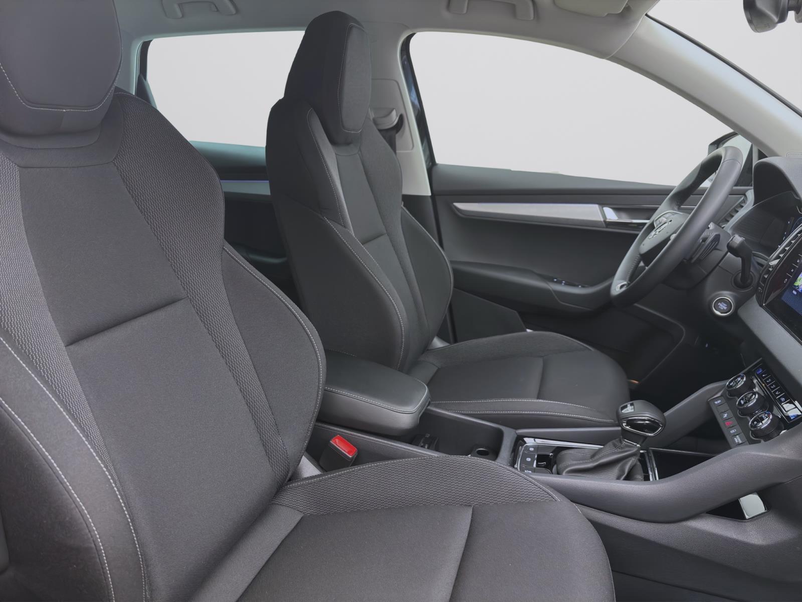 Skoda Karoq 1.5 TSI DSG SELECTION NAVI KAMERA PDC ACC