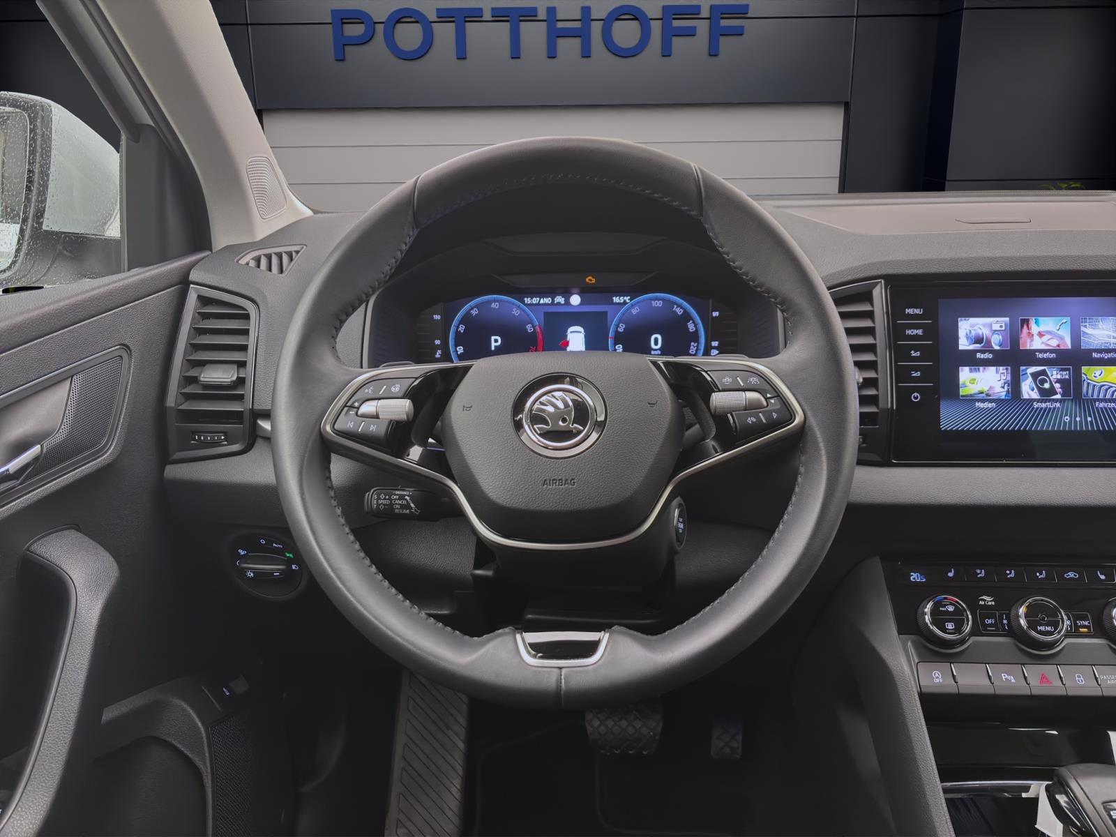 Skoda Karoq 1.5 TSI DSG SELECTION NAVI KAMERA ACC MATRIX