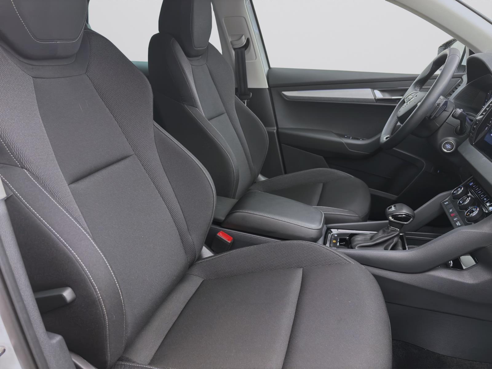 Skoda Karoq 1.5 TSI DSG SELECTION NAVI KAMERA ACC MATRIX